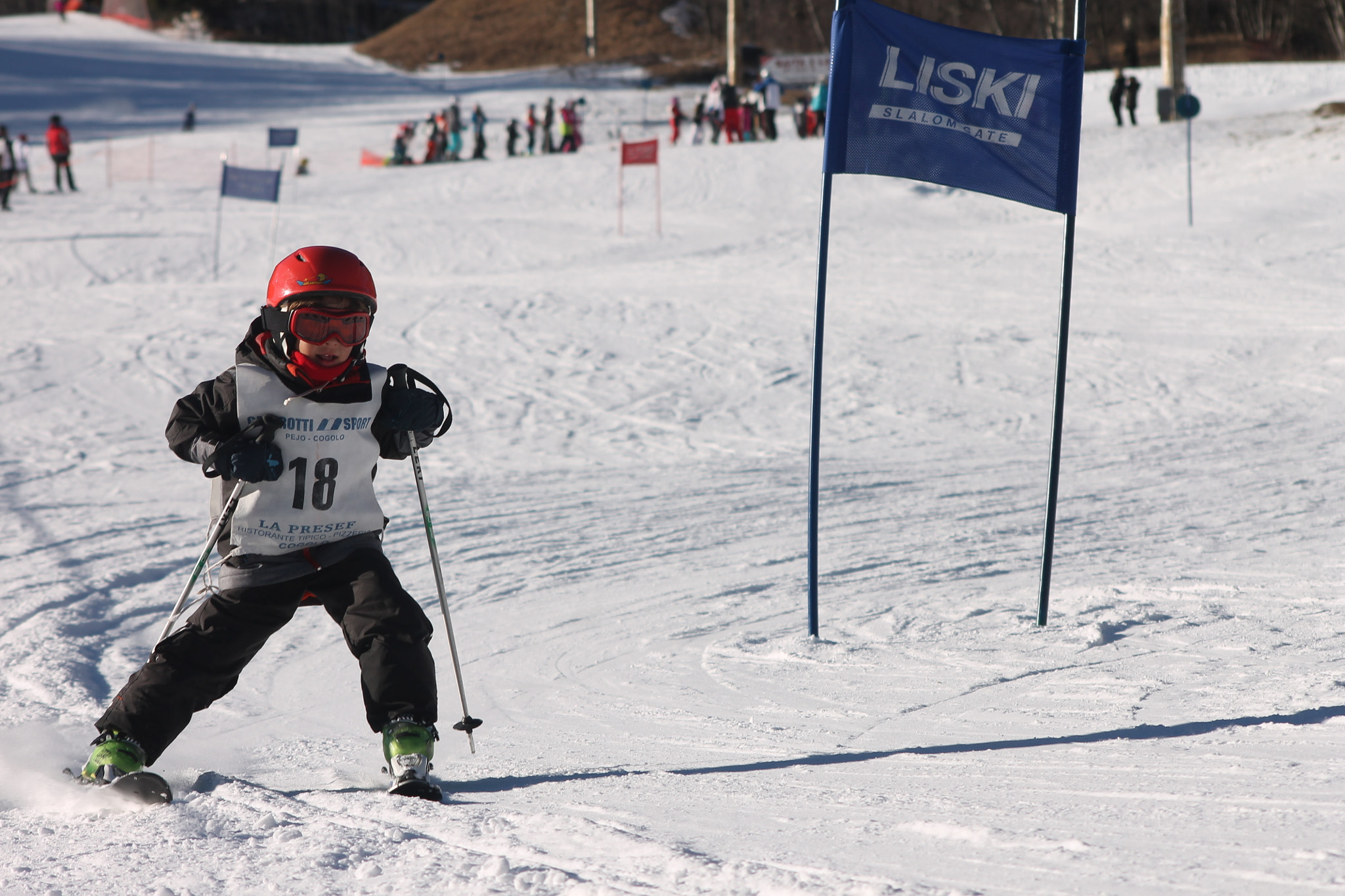 Sigma 70-300mm F4-5.6 APO DG Macro sample photo. Ski race pejo photography