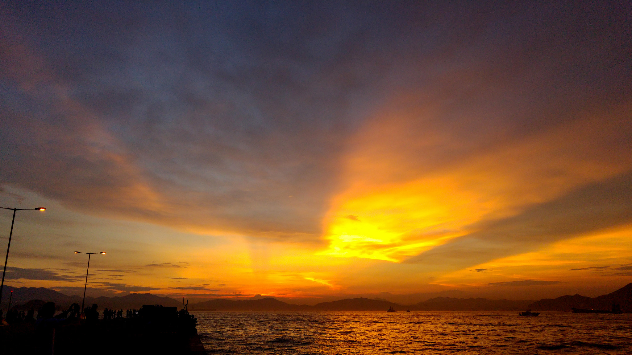 LG H815T sample photo. Afterglow, western district public cargo working area, hong kong photography