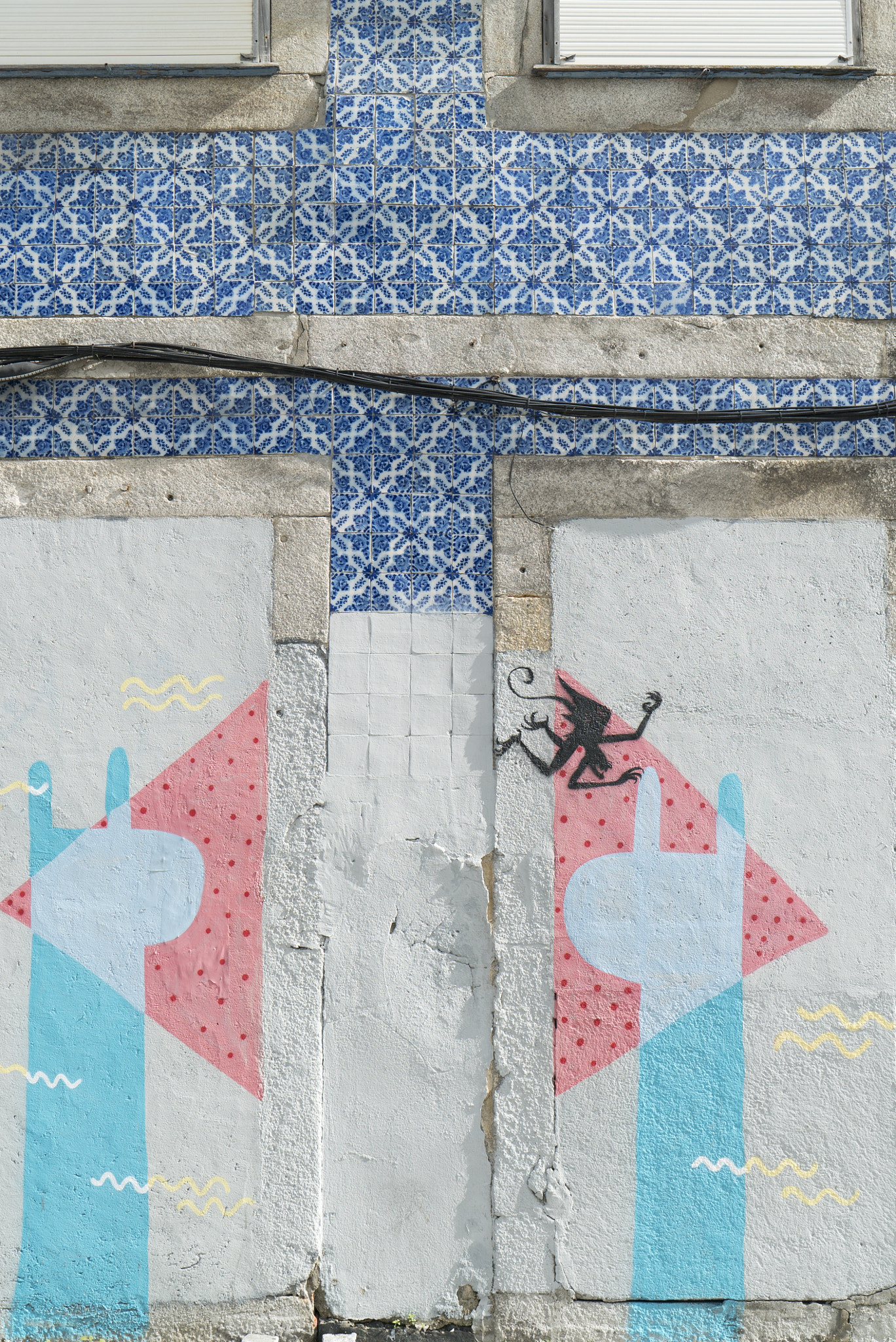 Sony a7S + Sony Vario Tessar T* FE 24-70mm F4 ZA OSS sample photo. Azulejos photography