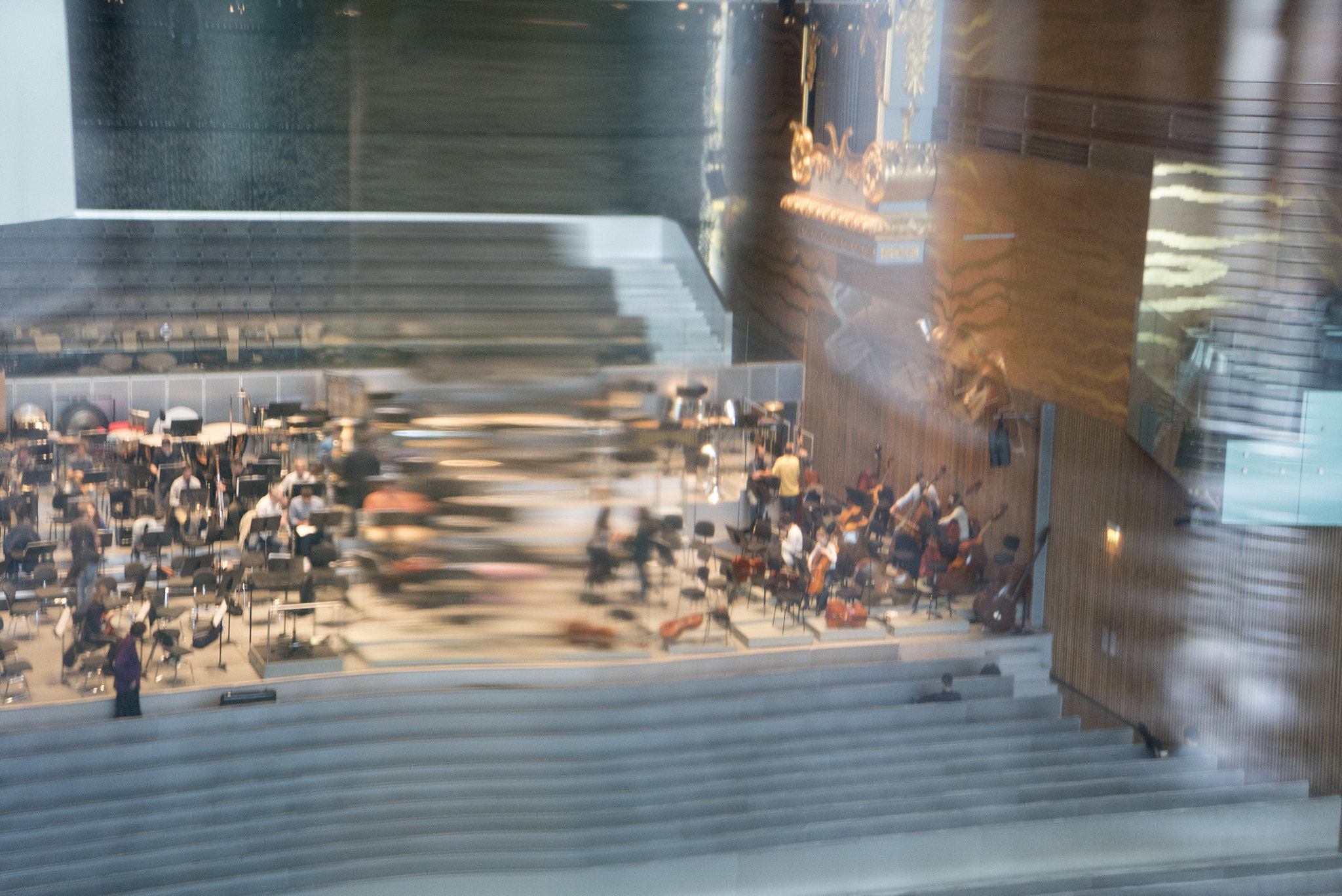 Sony a7S + Sony Vario Tessar T* FE 24-70mm F4 ZA OSS sample photo. Casa de musica in porto photography
