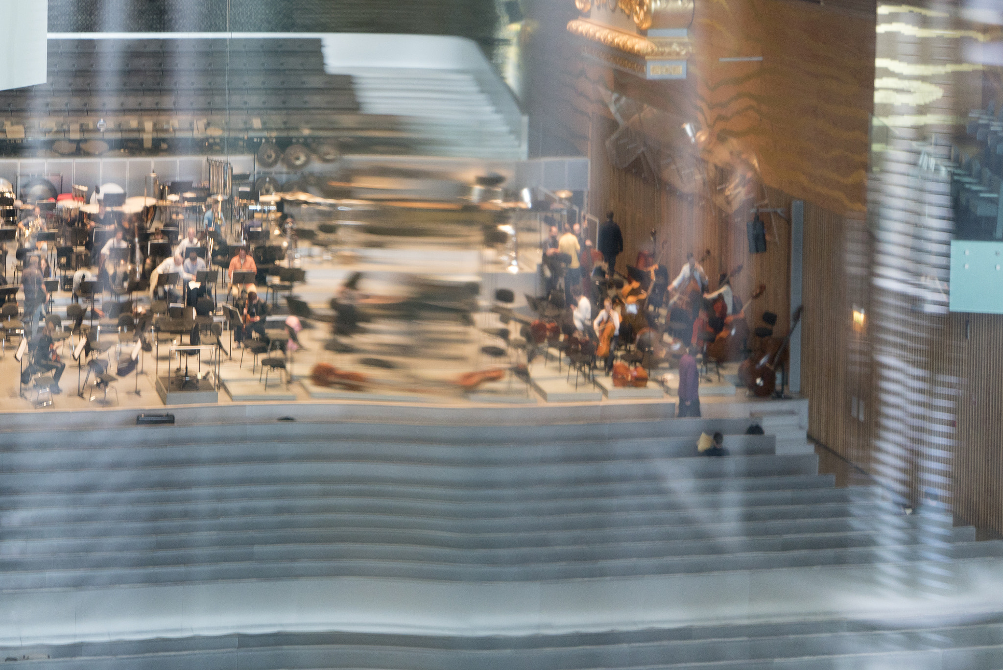 Sony a7S + Sony Vario Tessar T* FE 24-70mm F4 ZA OSS sample photo. Casa de musica in porto photography