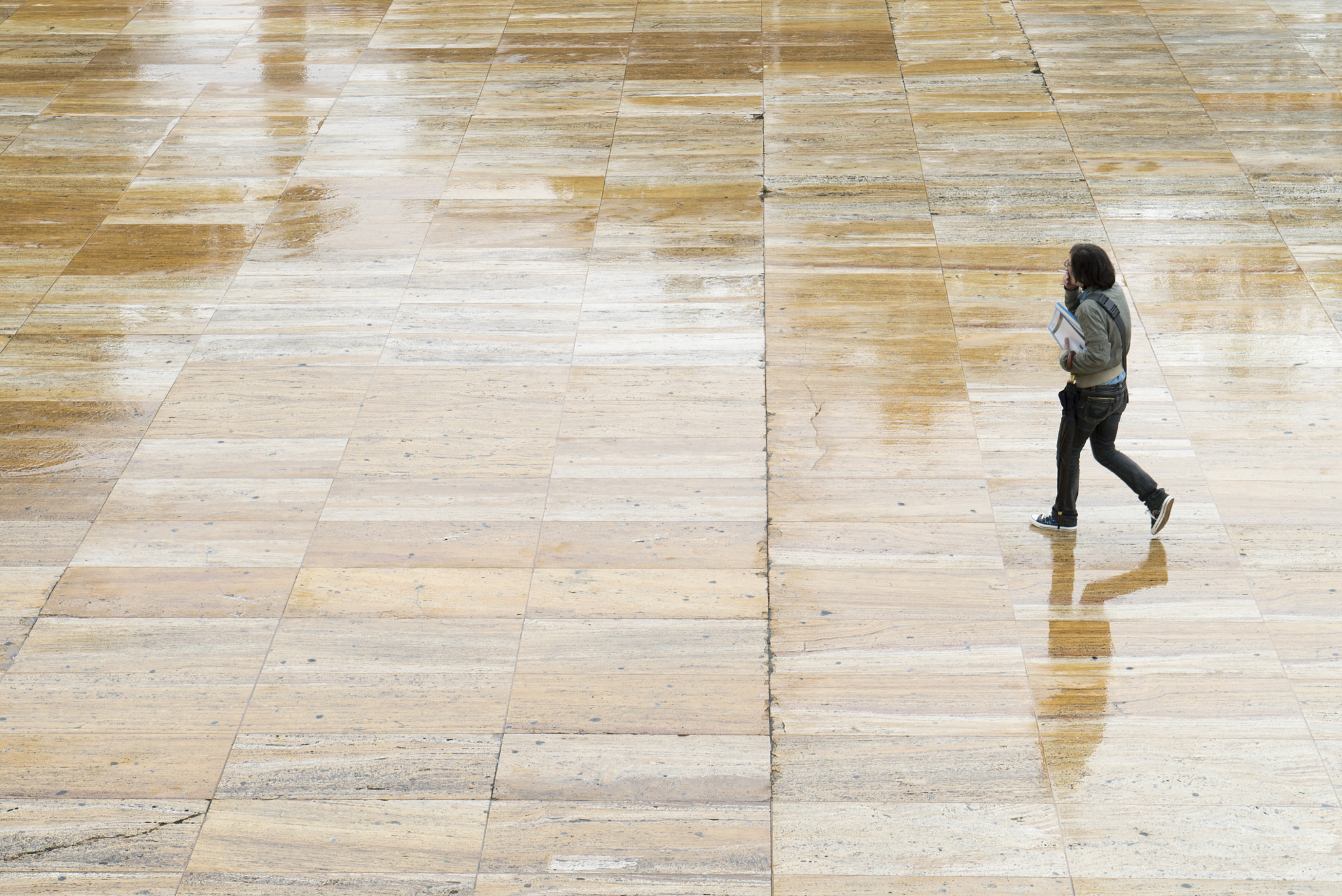 Sony a7S + Sony Vario Tessar T* FE 24-70mm F4 ZA OSS sample photo. Wet reflecting travertine floor photography