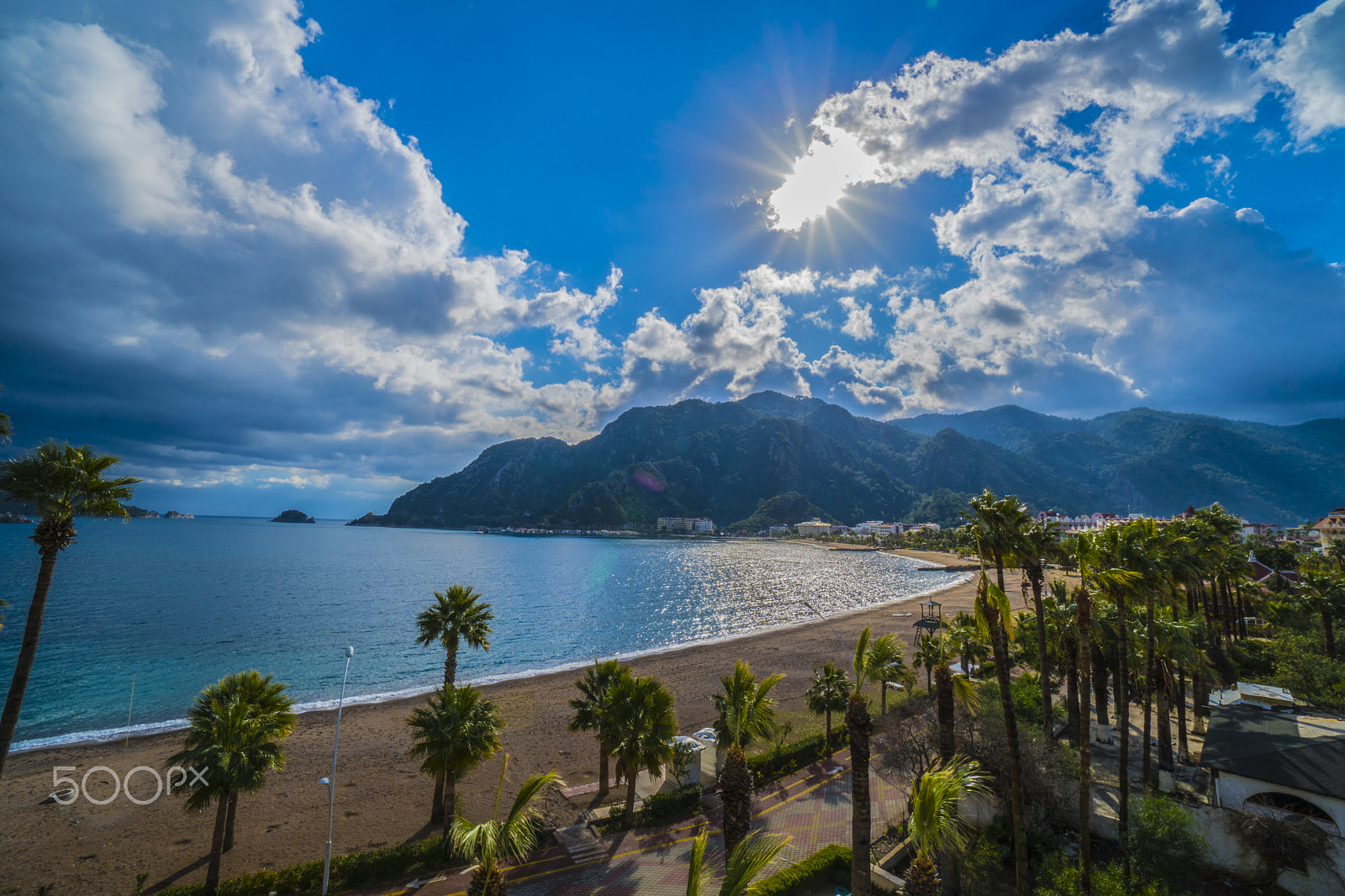 Sony a6300 + Sony E 10-18mm F4 OSS sample photo. Sun down in marmaris photography