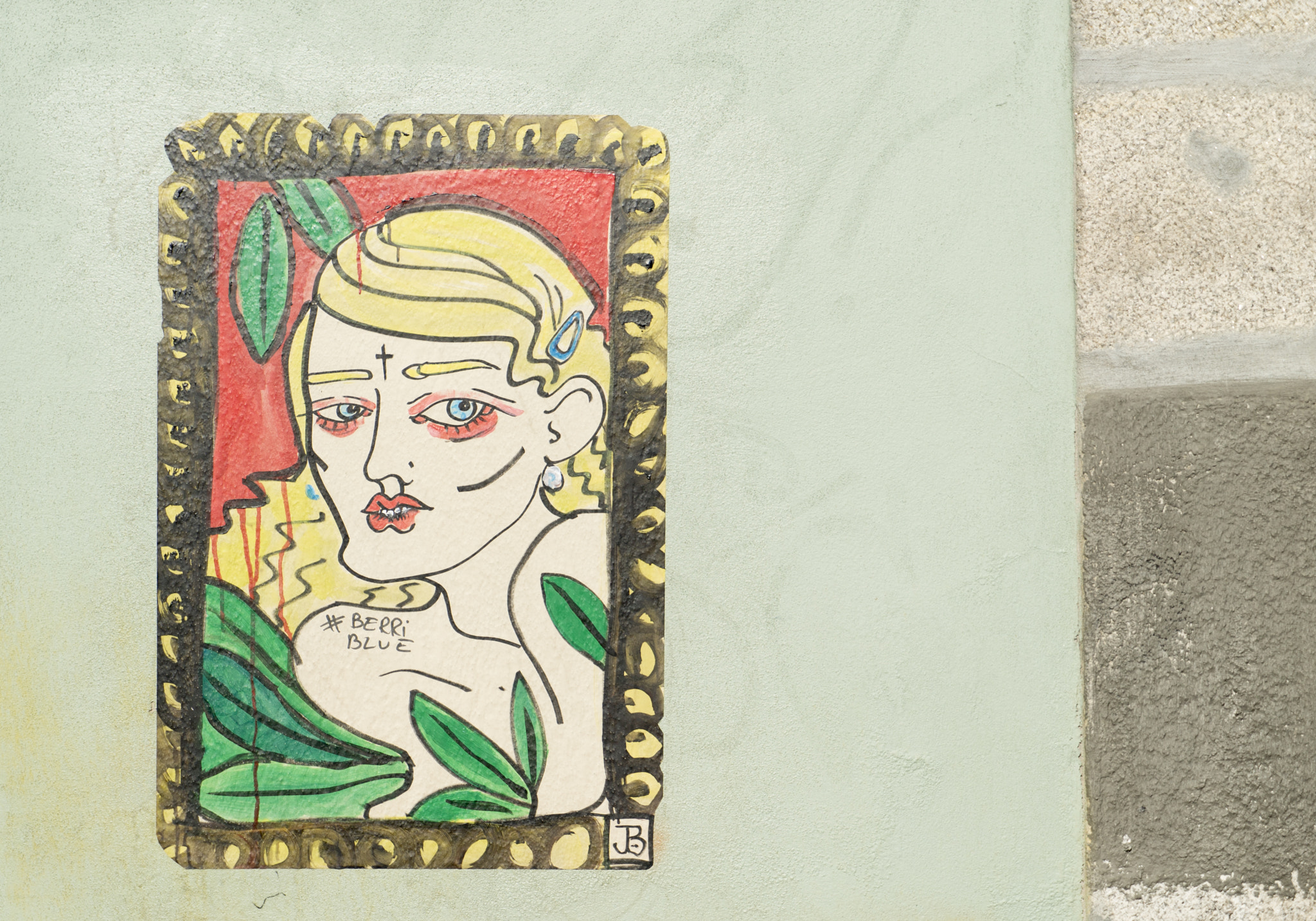 Sony a7S + Sony Vario Tessar T* FE 24-70mm F4 ZA OSS sample photo. Porto street art photography