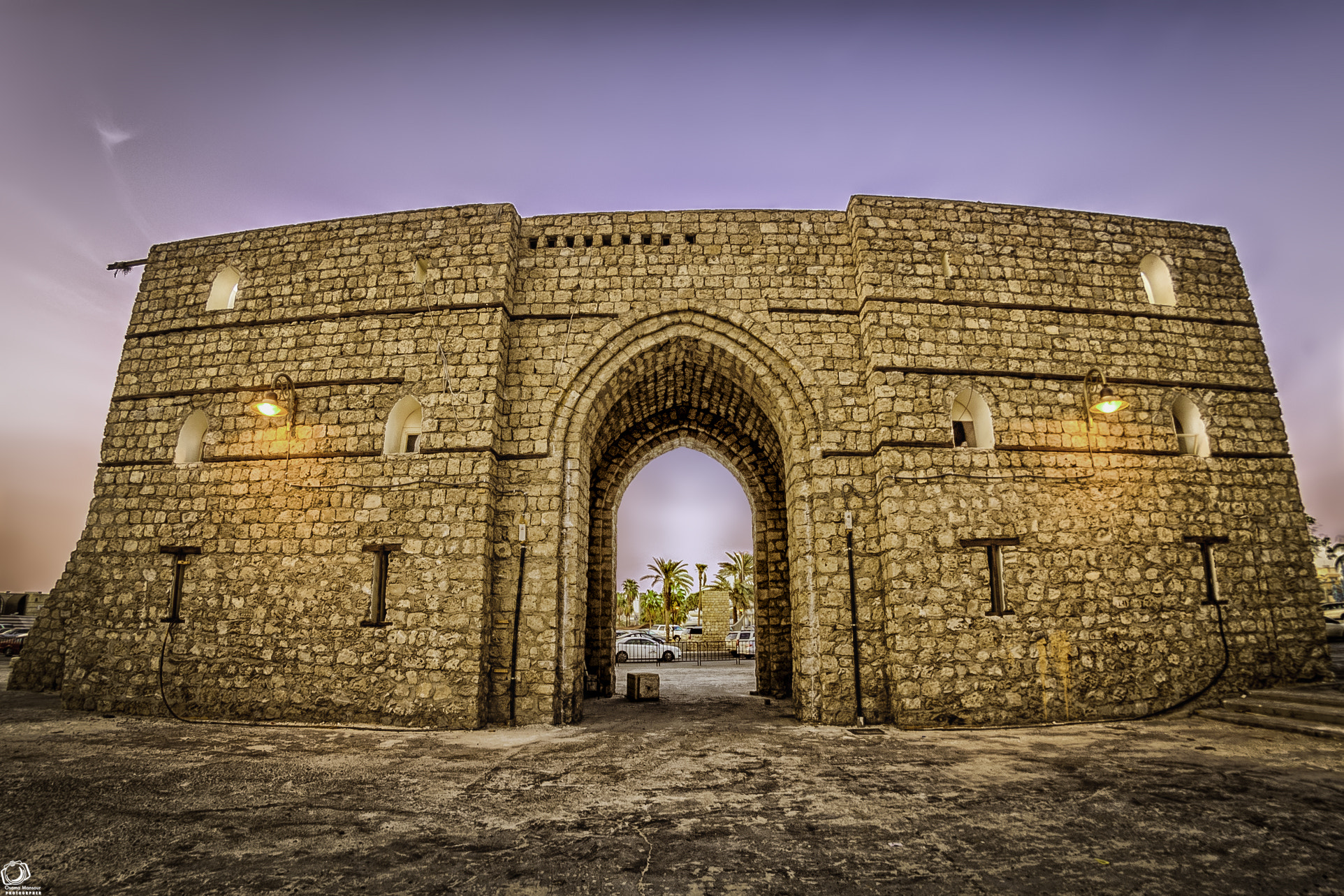 Nikon AF DX Fisheye-Nikkor 10.5mm F2.8G ED sample photo. Door of old city photography