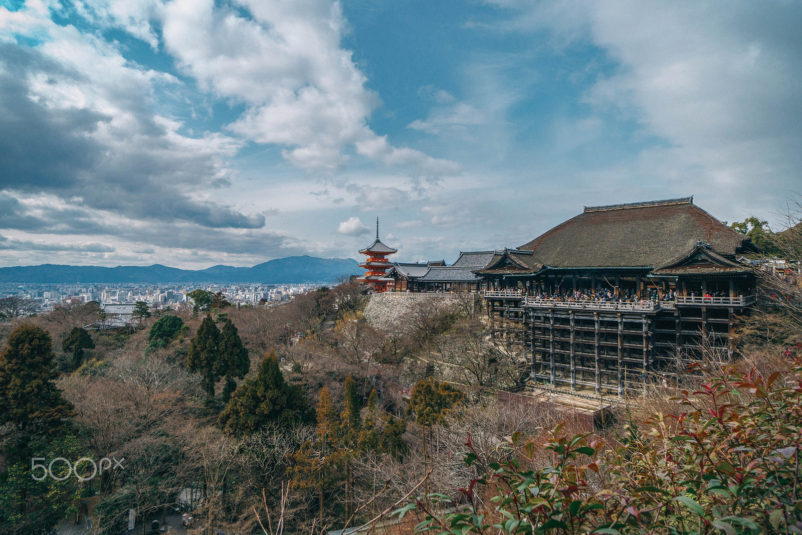 Sony a6300 + Sony E 10-18mm F4 OSS sample photo. Kyoto japan photography