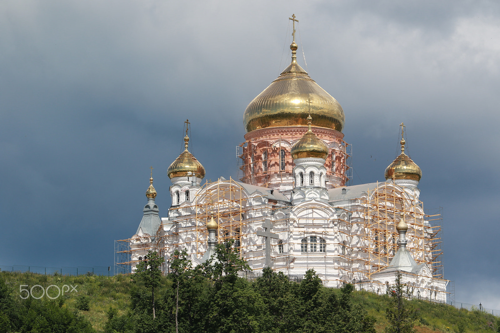 Canon EF 70-300mm F4-5.6L IS USM sample photo. Belogorskiy monastery, ural, russia photography