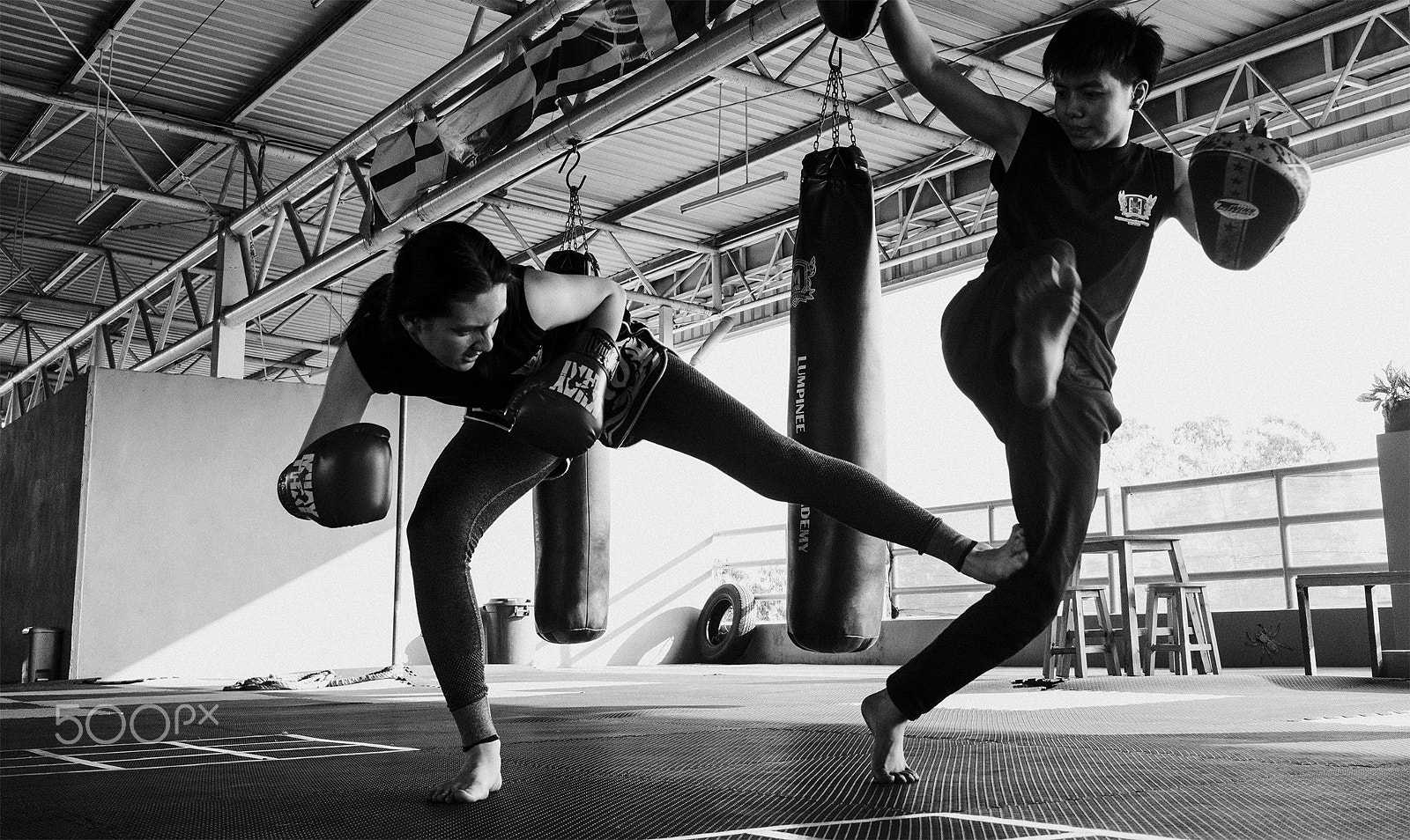 Sony a7R II + Sony Sonnar T* FE 35mm F2.8 ZA sample photo. Thai boxing photography