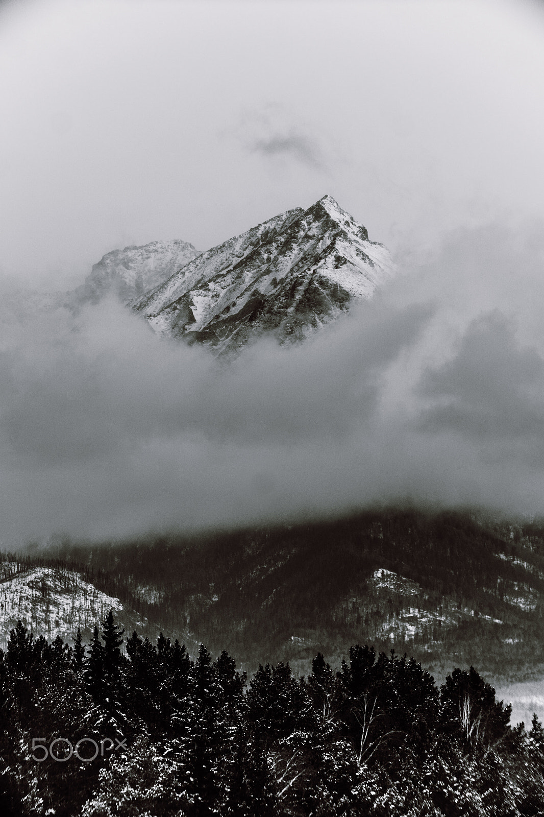 Sony a6300 + Canon EF 70-200mm F4L USM sample photo. Black and white mountains in winter photography