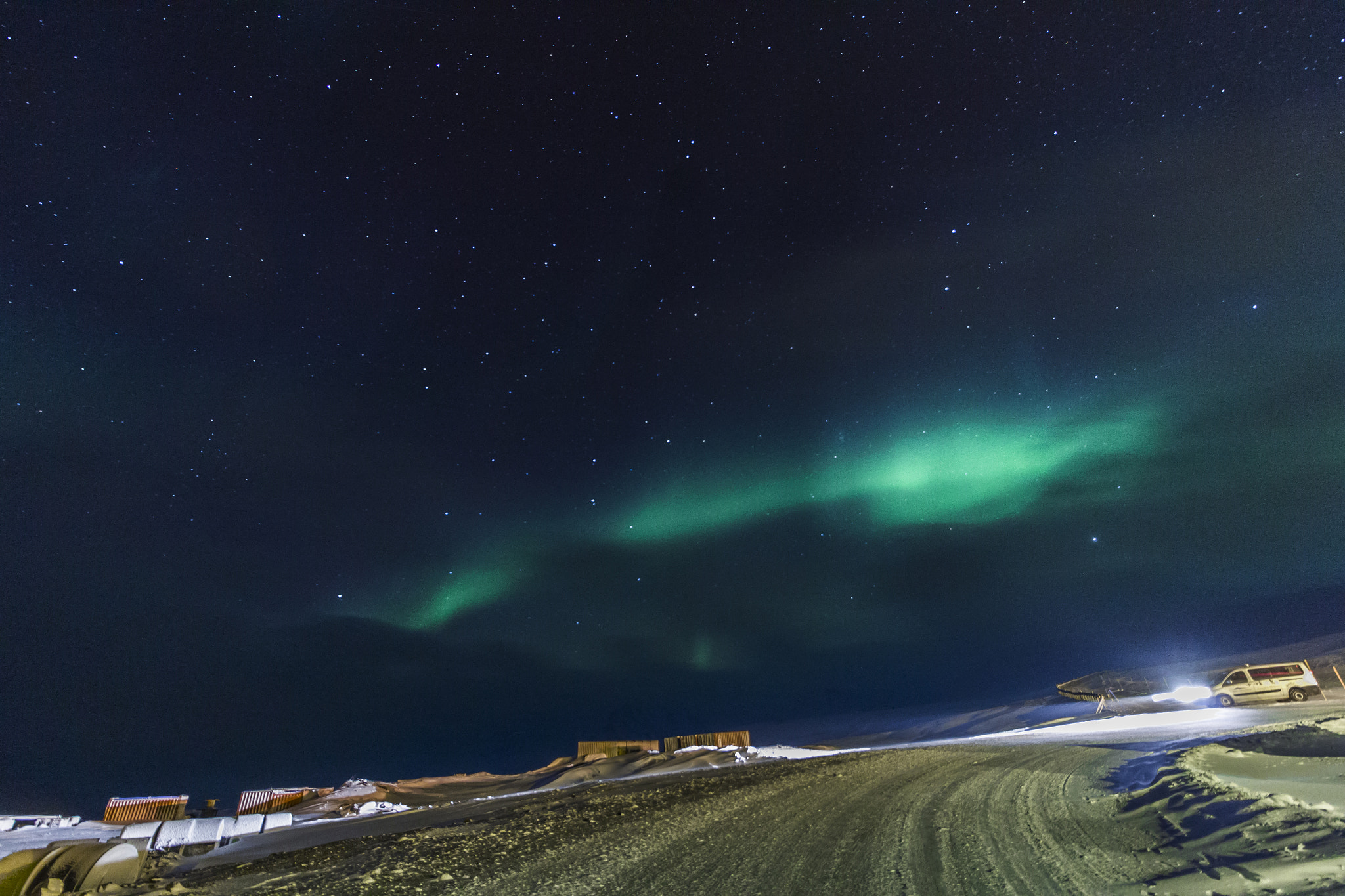 Canon EOS 1200D (EOS Rebel T5 / EOS Kiss X70 / EOS Hi) sample photo. Svalbard northern light 2016 photography