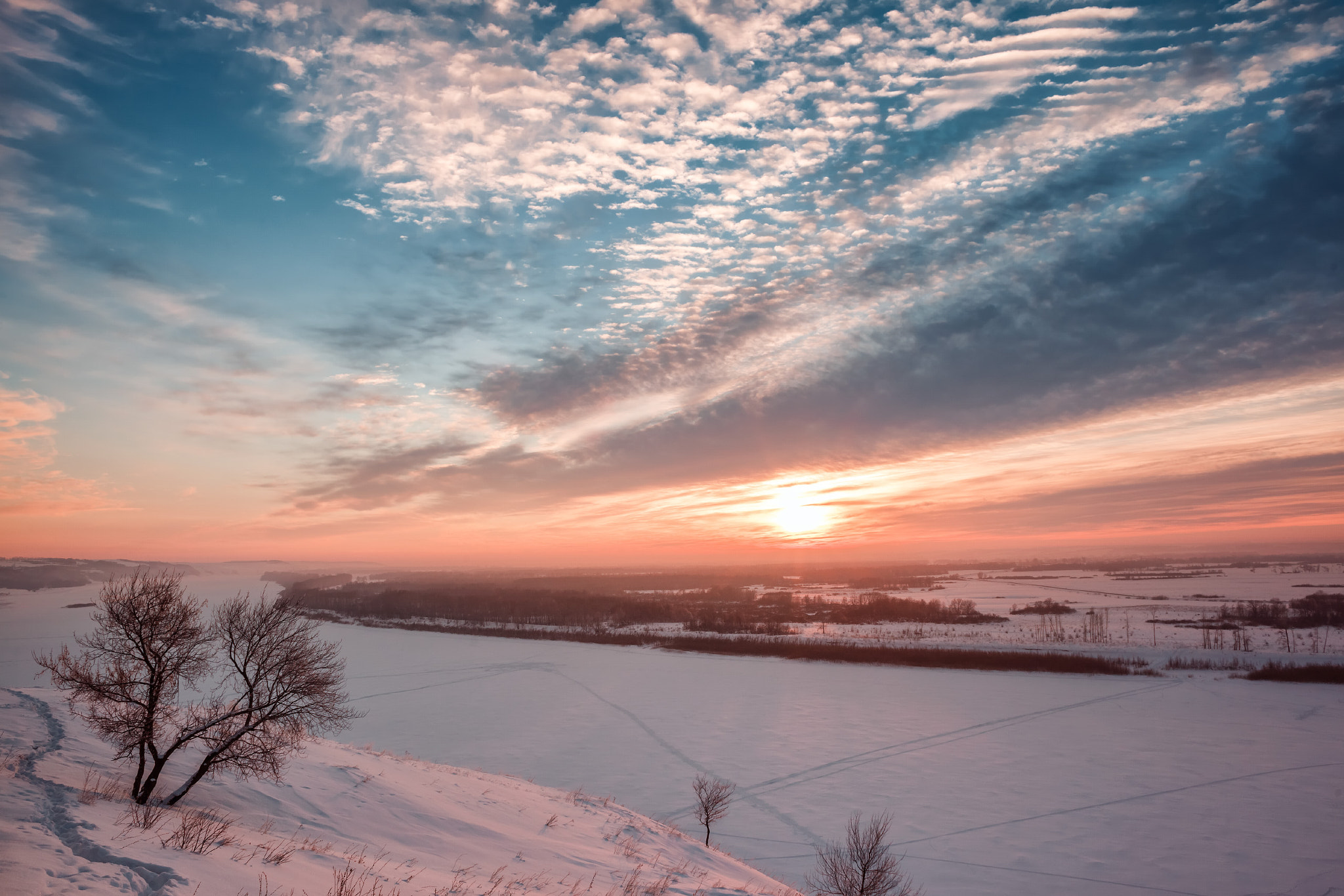 Canon EF 28mm F1.8 USM sample photo. Закт над Белой photography