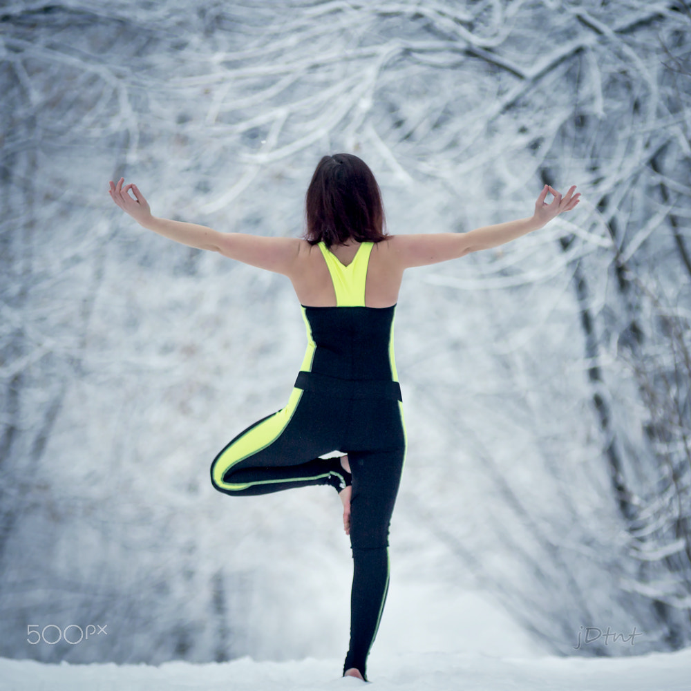 Canon EOS 60D sample photo. Snow yoga photography