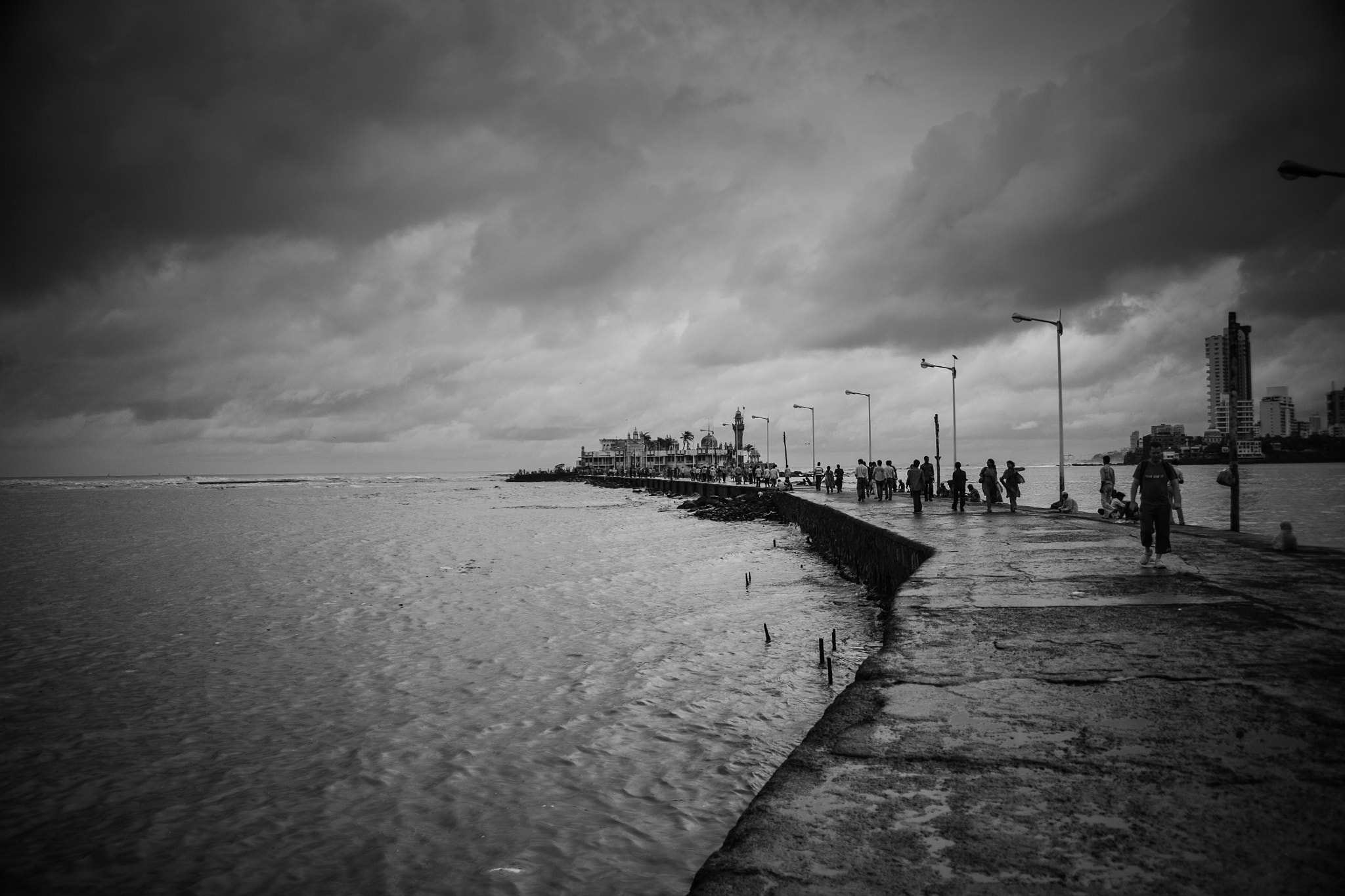 Canon 28.0-135.0 mm sample photo. Haji ali dargah photography