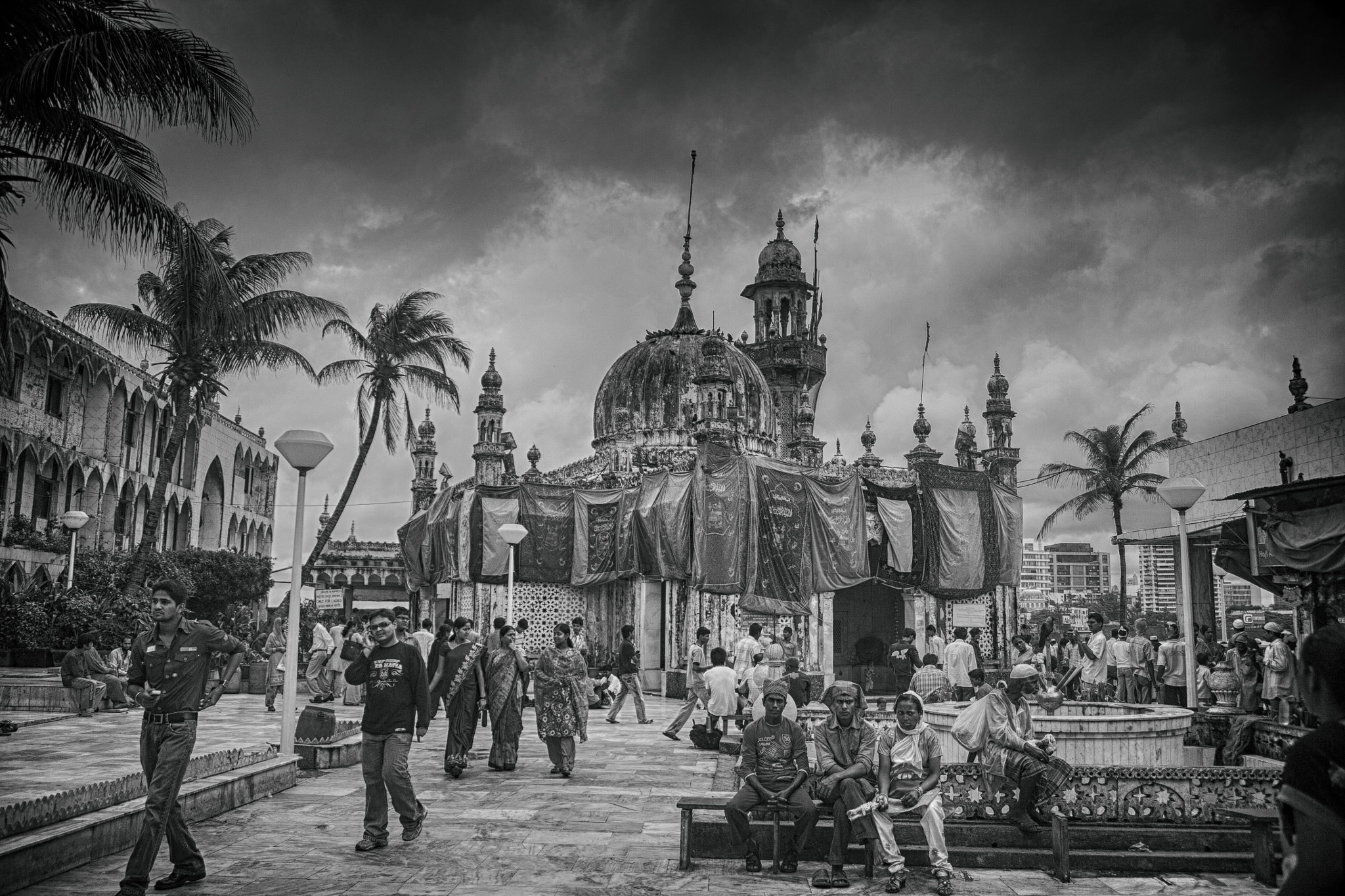 Canon 28.0-135.0 mm sample photo. Haji ali dargah 2 photography