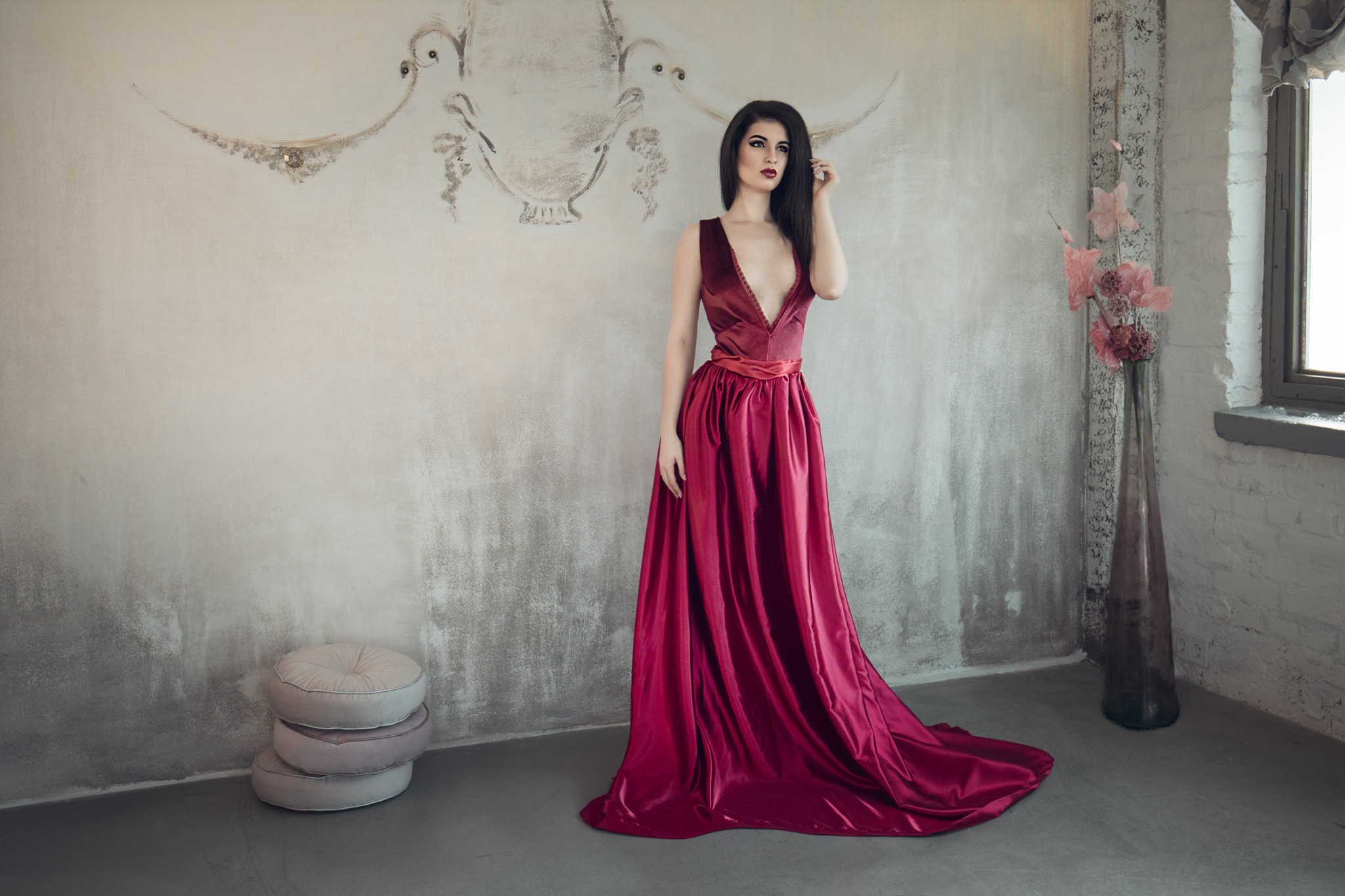 Canon EF 16-35mm F4L IS USM sample photo. Red dress photography