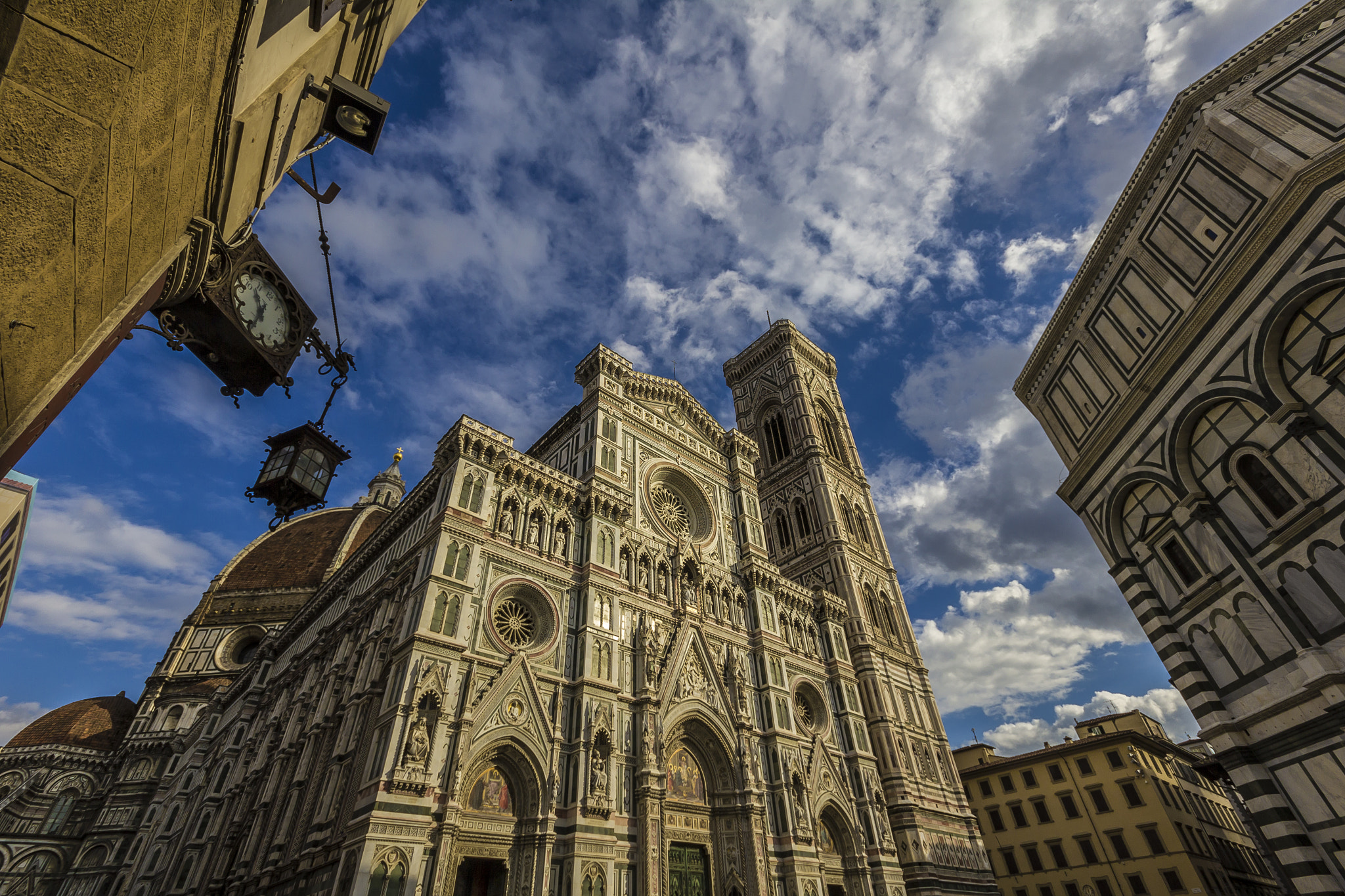 Canon EOS 550D (EOS Rebel T2i / EOS Kiss X4) + Sigma 10-20mm F4-5.6 EX DC HSM sample photo. Florence photography