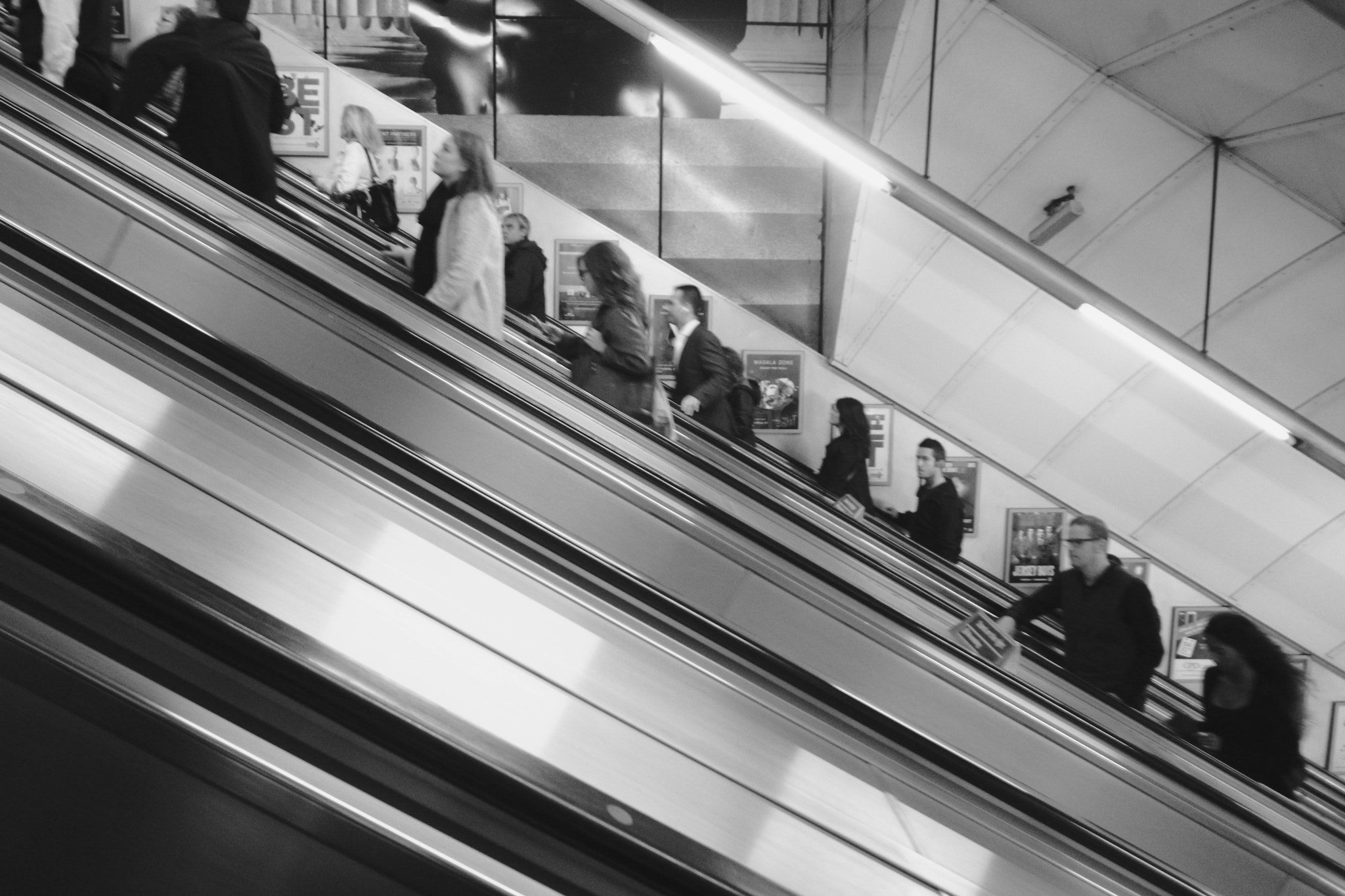 Ricoh GR DIGITAL 4 sample photo. London underground photography