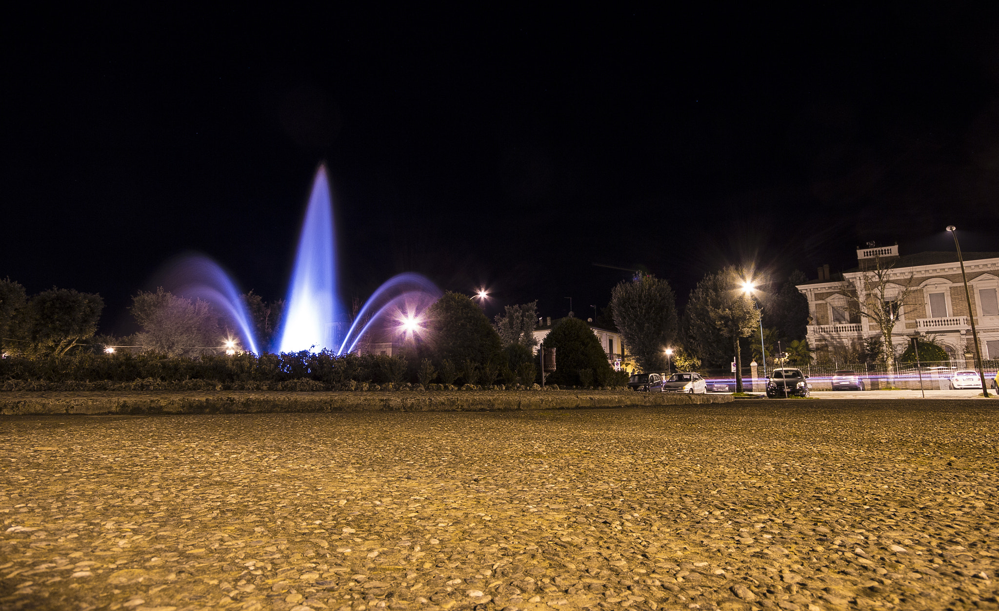 Canon EOS 550D (EOS Rebel T2i / EOS Kiss X4) + Sigma 10-20mm F4-5.6 EX DC HSM sample photo. San prospero by night photography