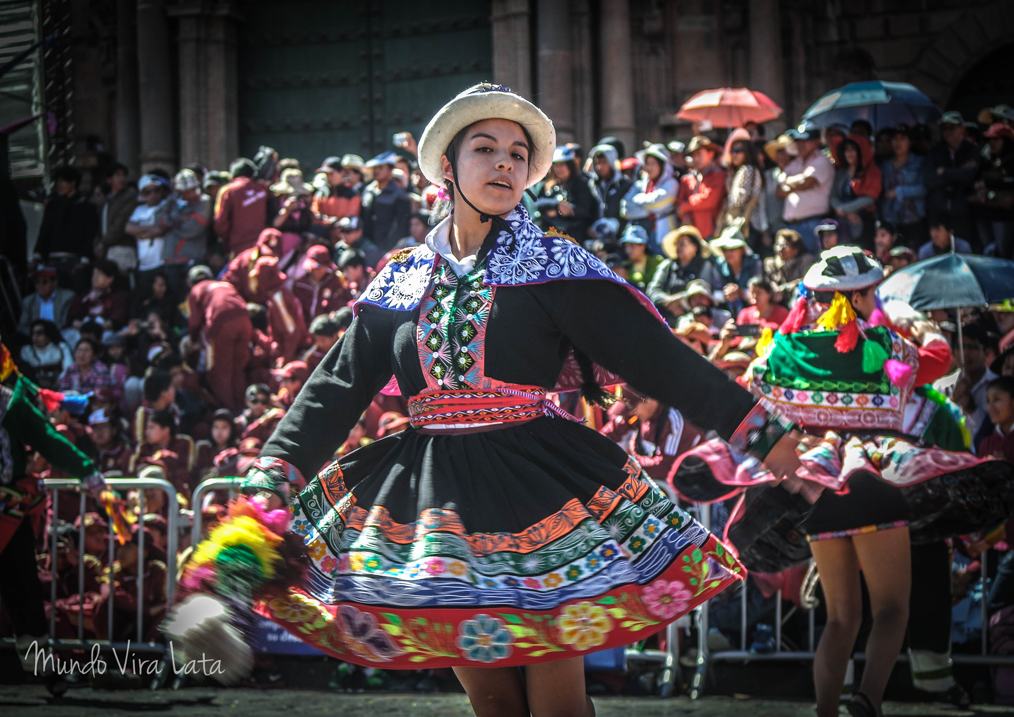 Samsung NX3000 + NX 50-200mm F4-5.6 sample photo. Peruvian dancing photography