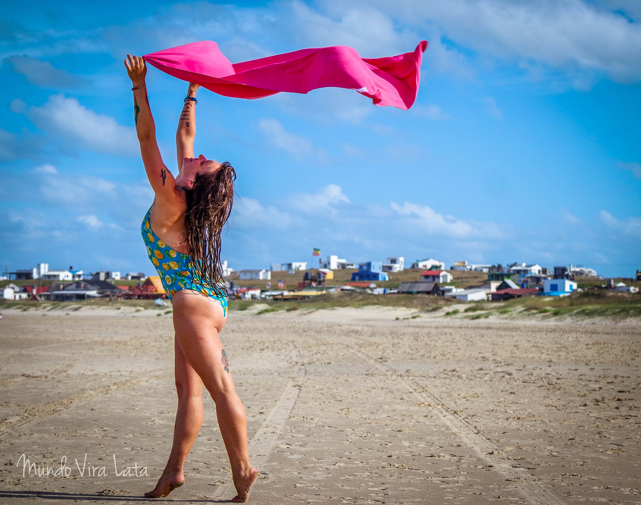 Samsung NX3000 + NX 50-200mm F4-5.6 sample photo. Wind on the beach photography