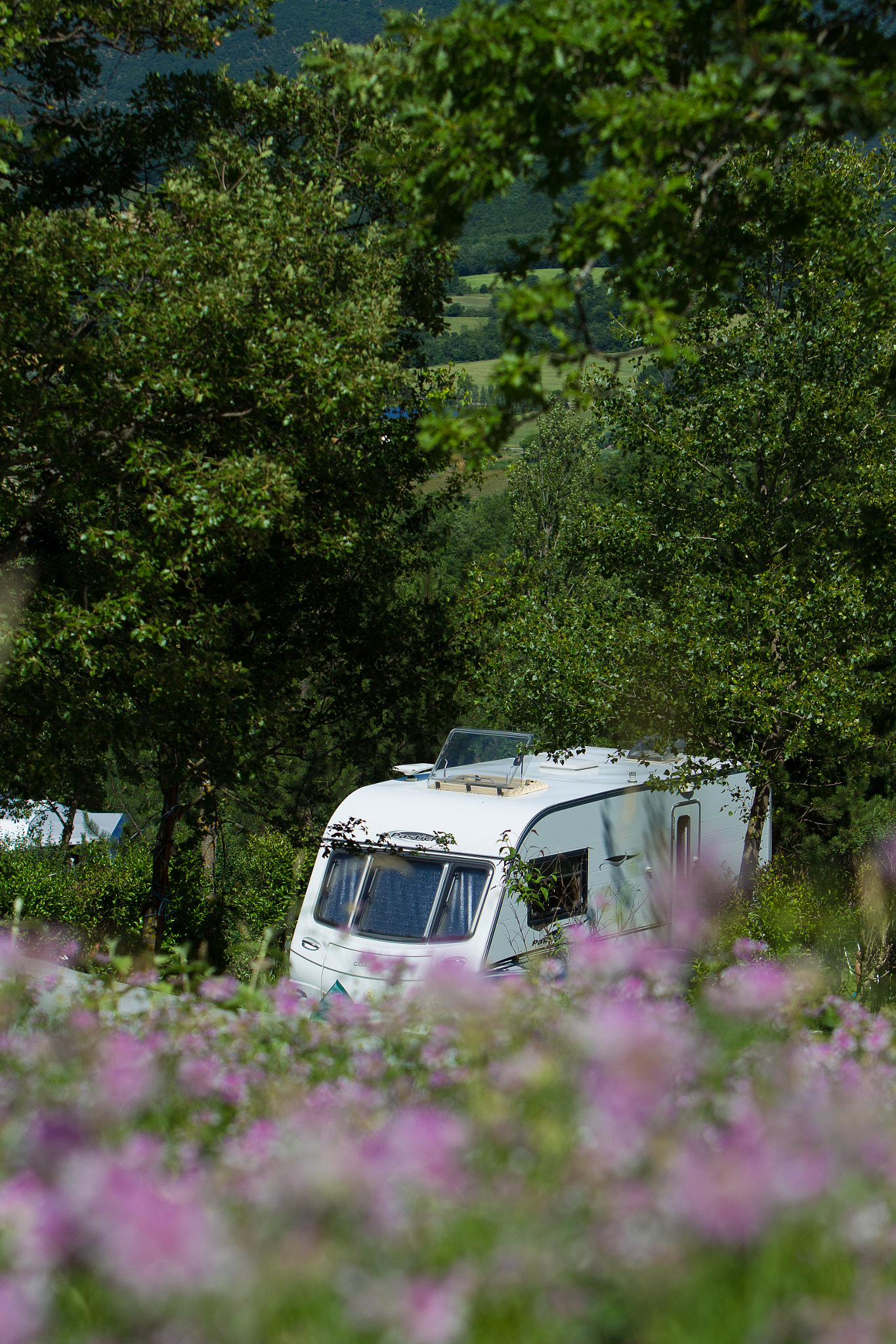 Canon EOS-1D Mark IV sample photo. Camping with a caravan photography