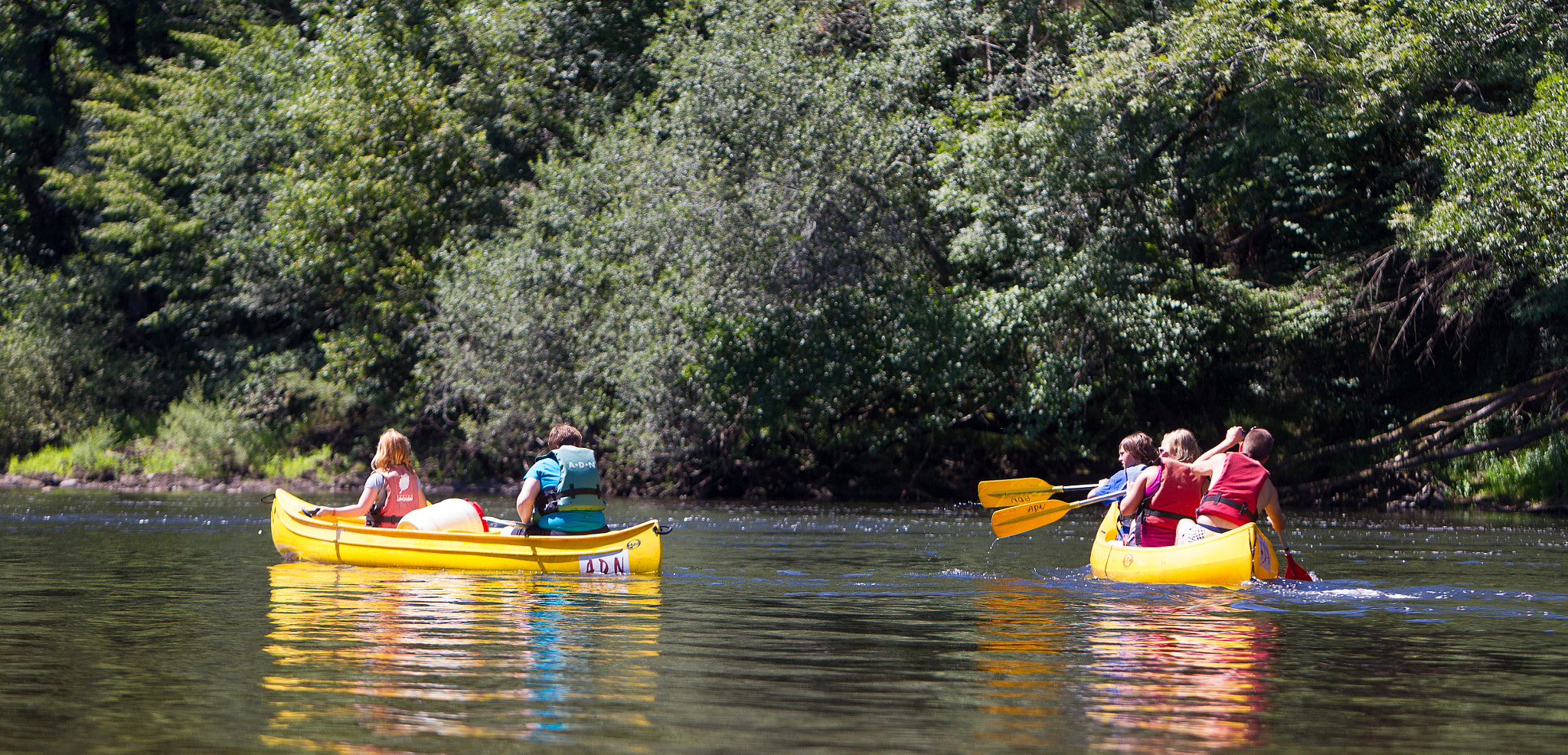 Canon EOS-1D Mark IV sample photo. Canoe on the dordogne river photography