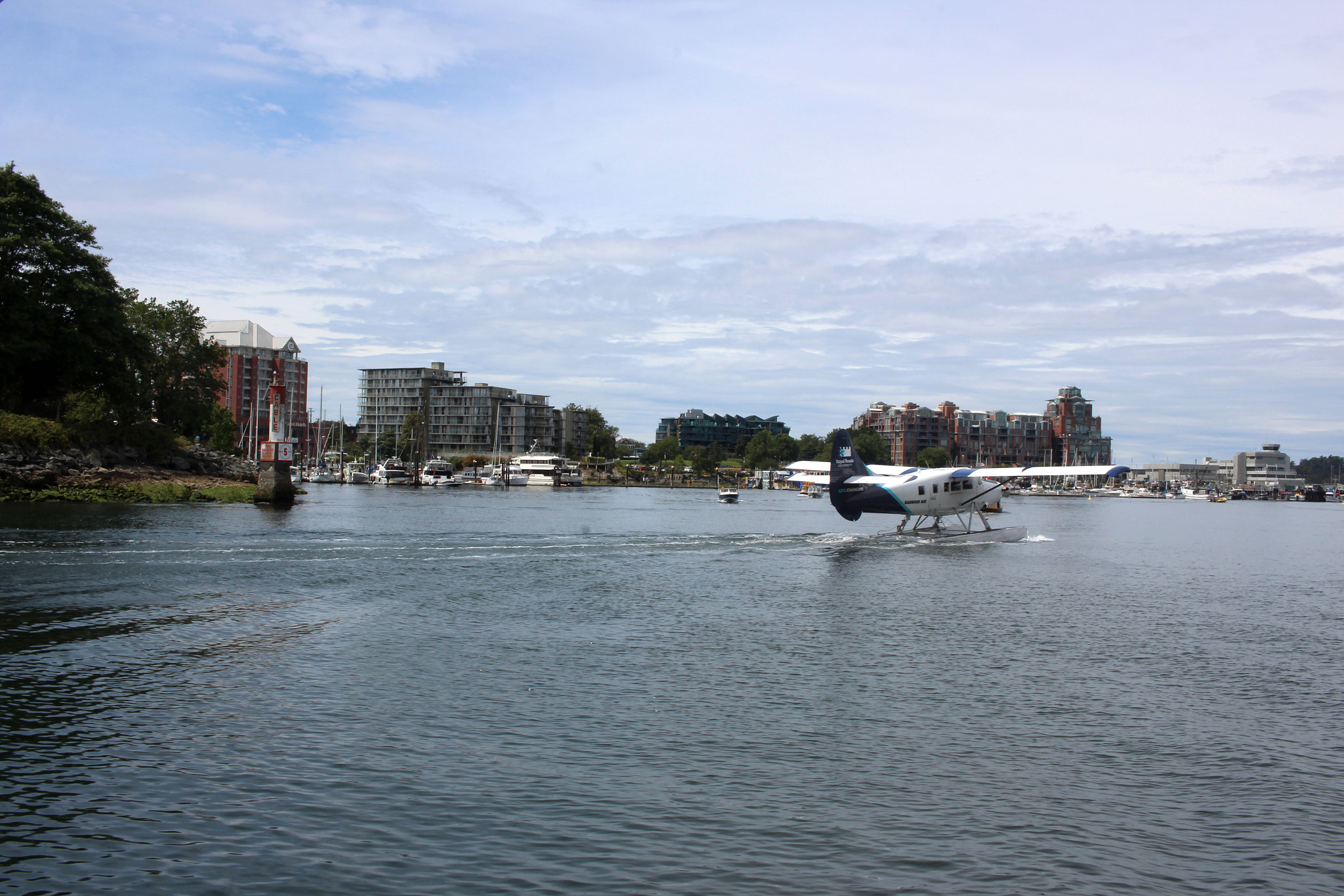 Canon EF-S 24mm F2.8 STM sample photo. Water plane photography