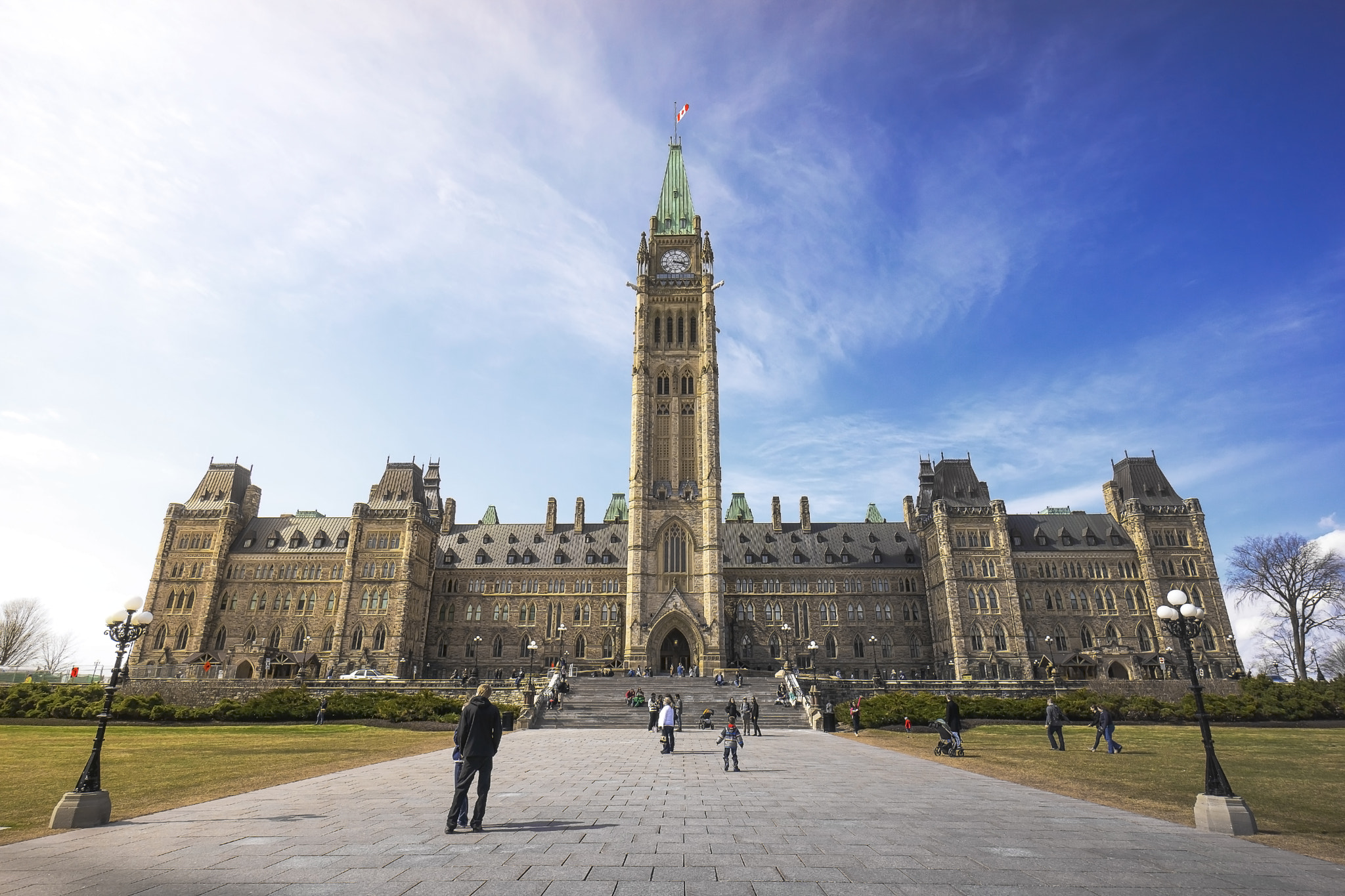 Sony Alpha NEX-7 + Sony E 10-18mm F4 OSS sample photo. Ottawa parliament hill photography