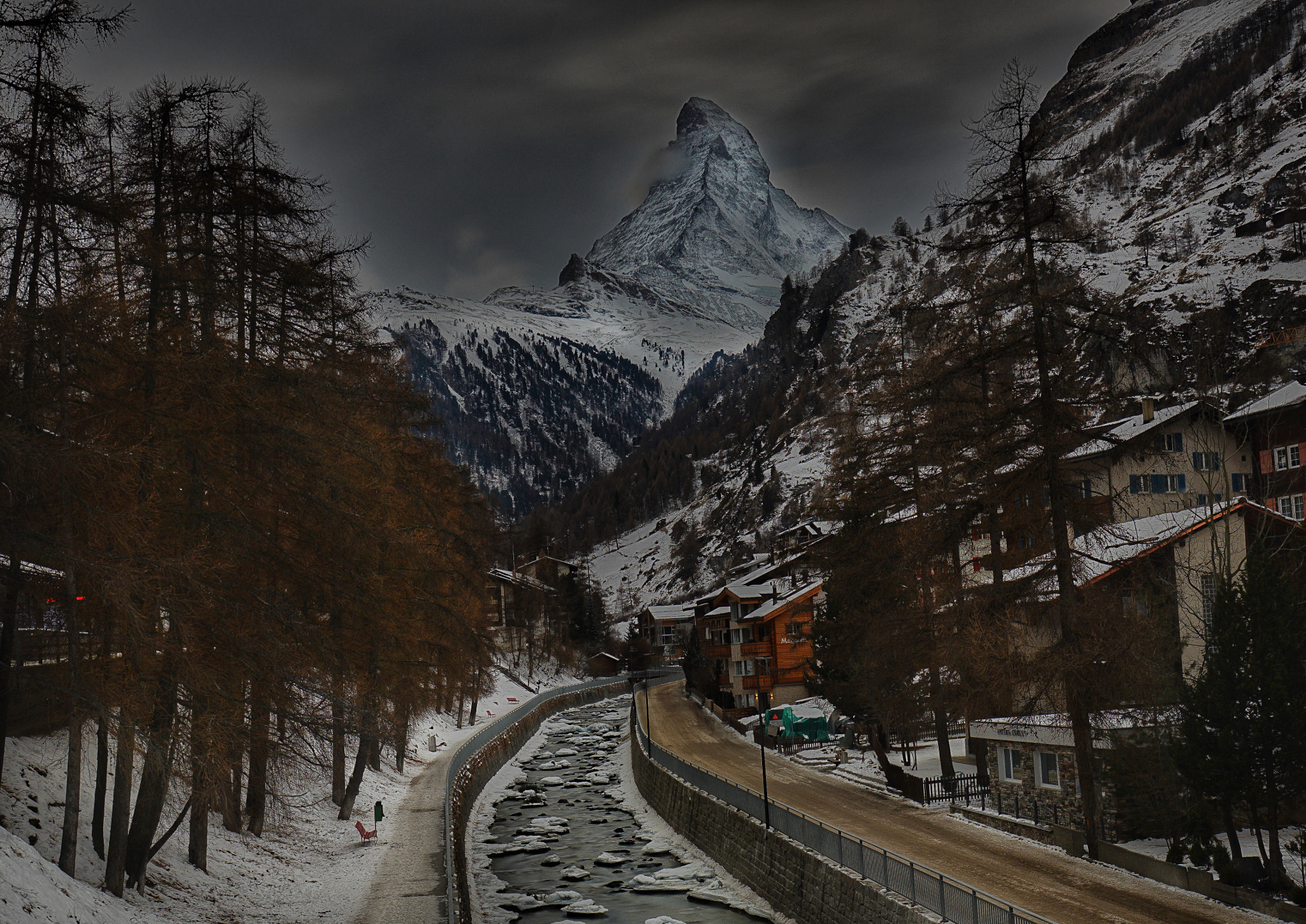 Sony Vario-Tessar T* FE 16-35mm F4 ZA OSS sample photo. Silence of matterhorn  photography
