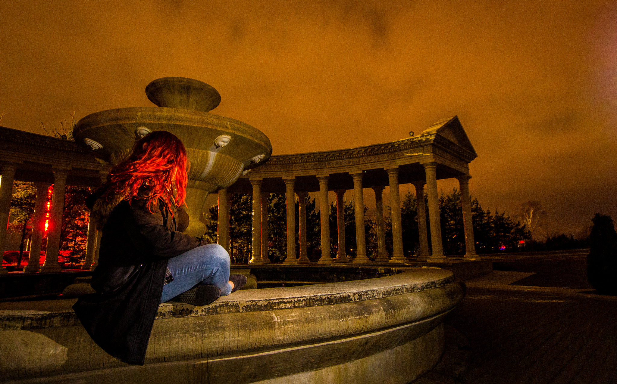Sigma 10-20mm F4-5.6 EX DC HSM sample photo. Fountain at night photography