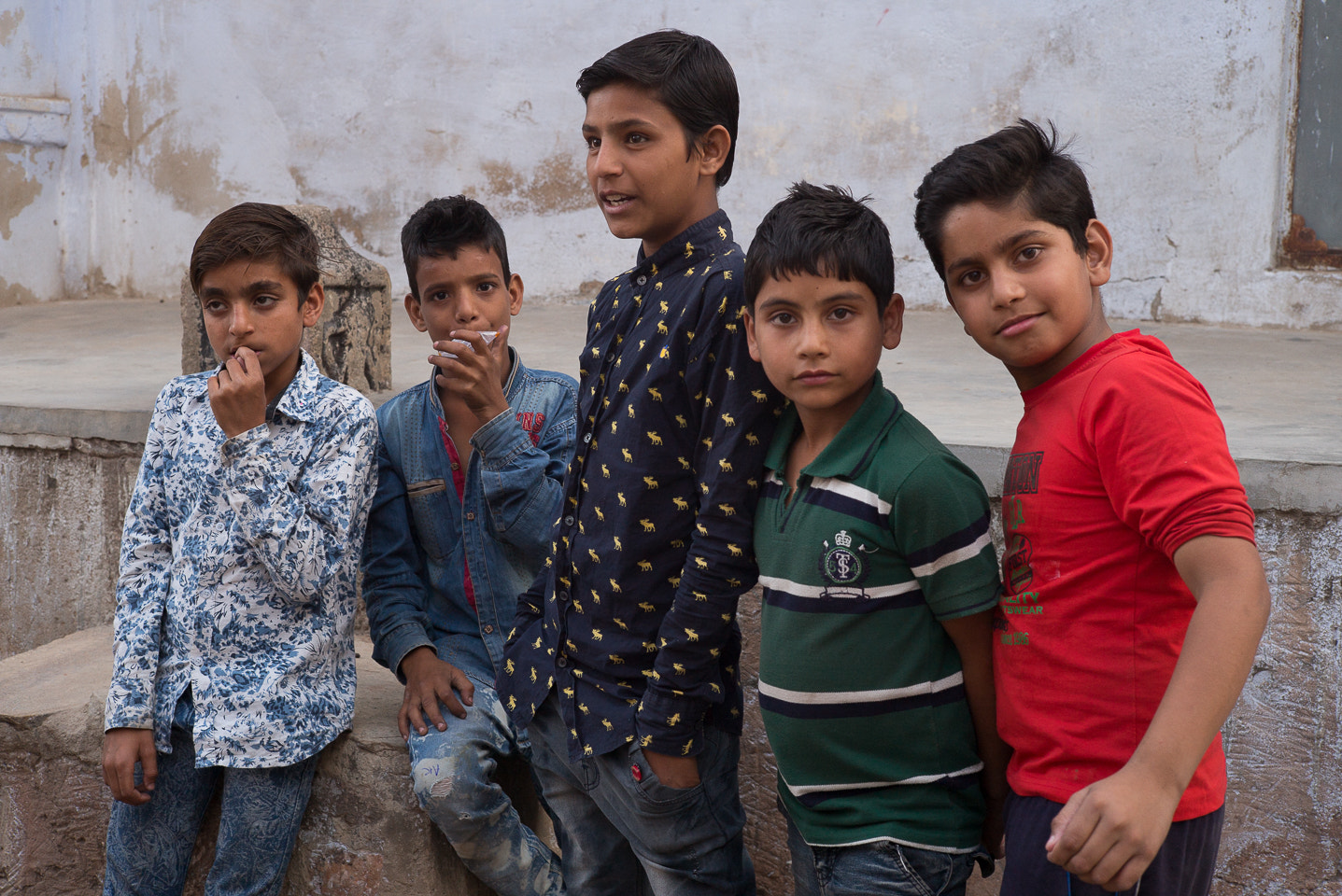 Summicron-M 1:2/50 sample photo. Village boys photography