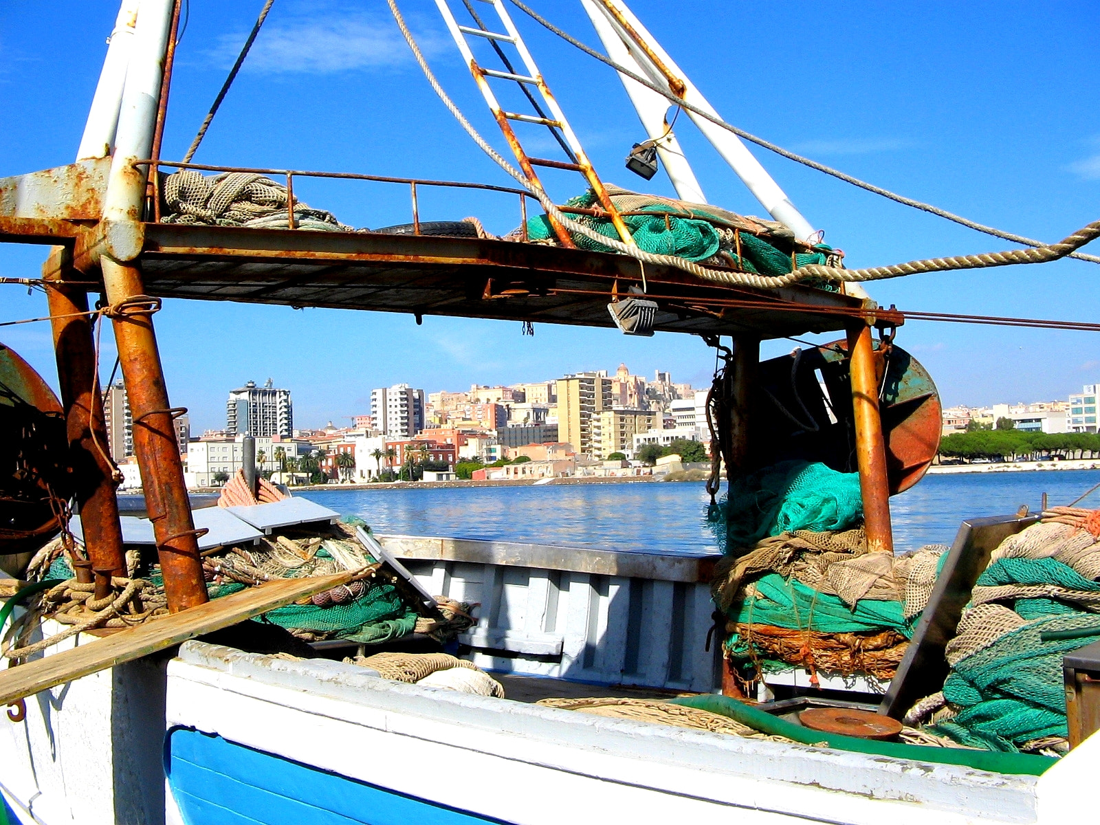 Canon POWERSHOT A400 sample photo. Porto di cagliari photography