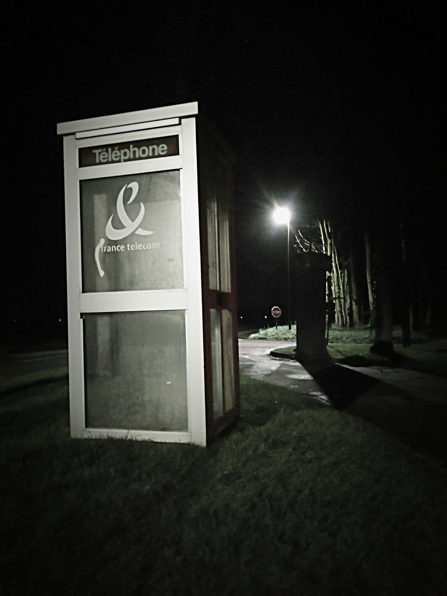 OnePlus ONE E1003 sample photo. Lost in the night photography