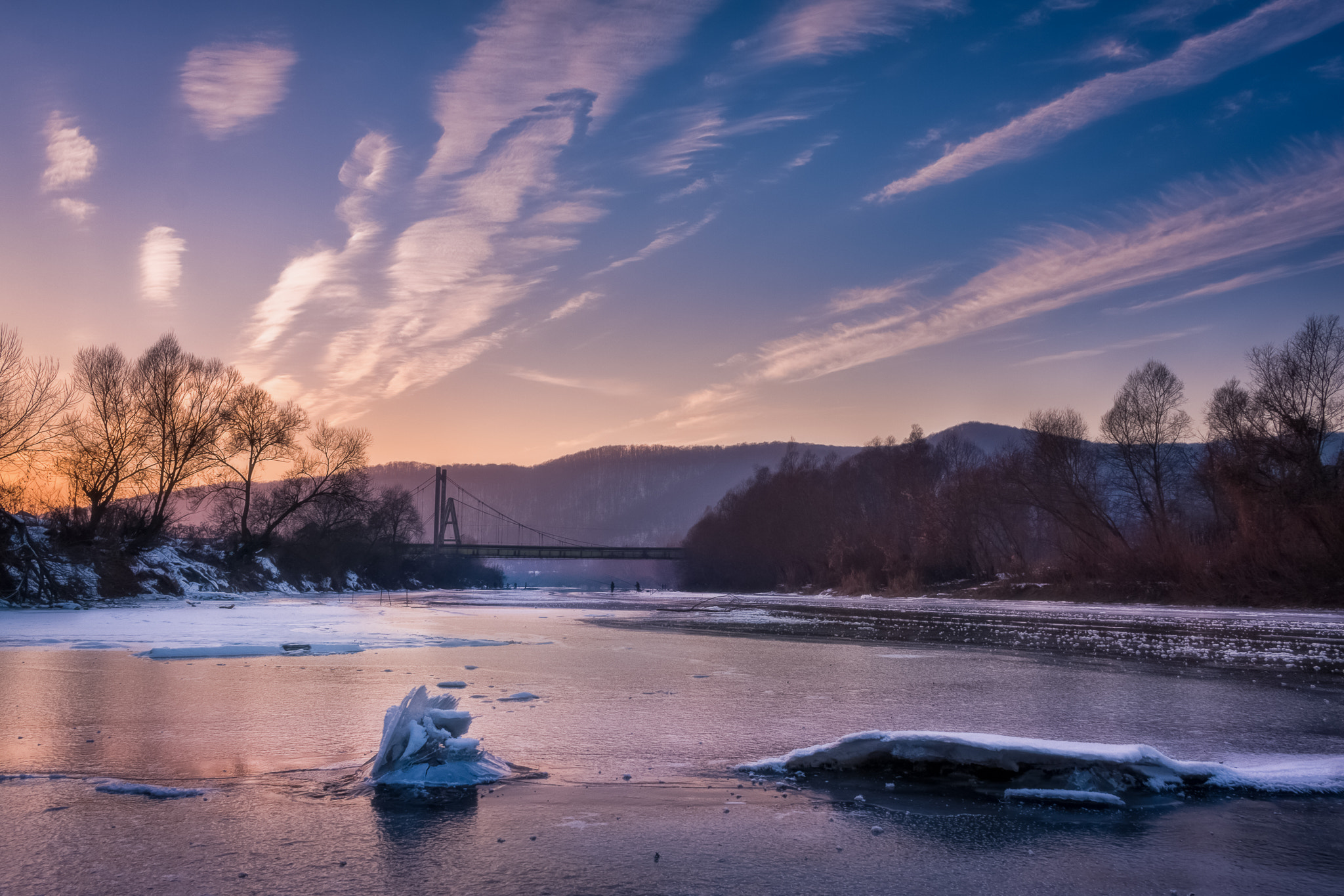 Canon EOS 40D sample photo. Frozen photography