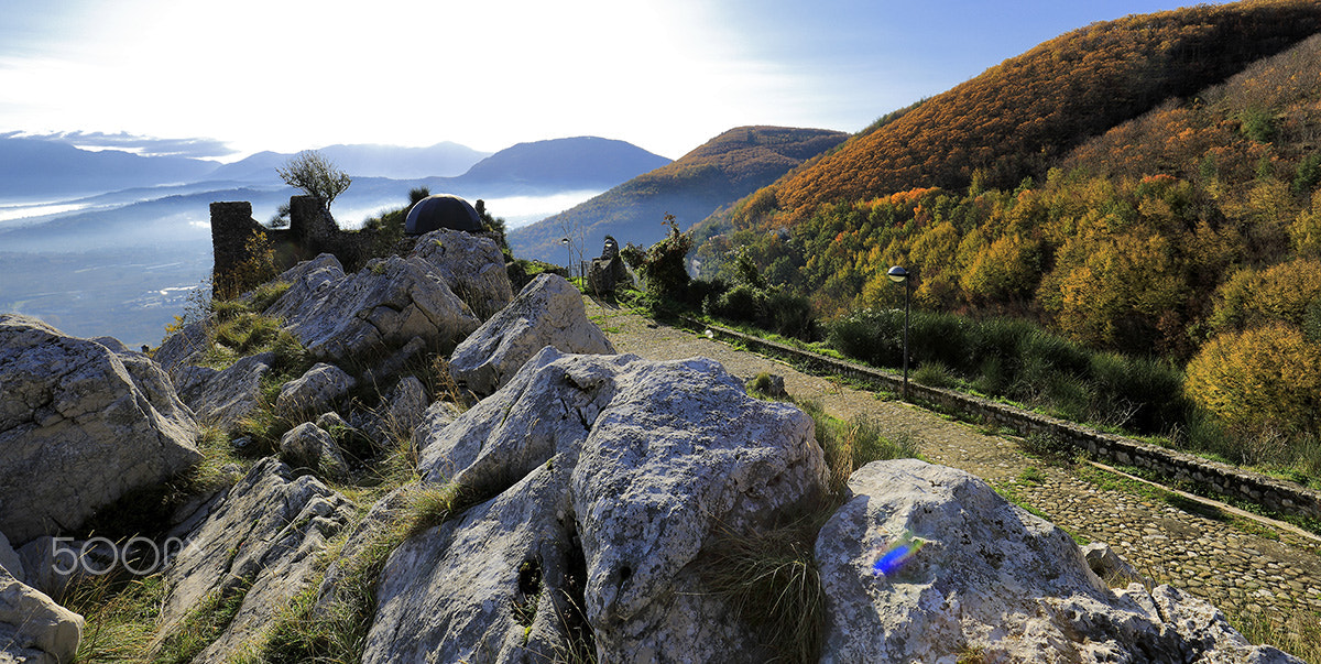 Canon EF 16-35mm F4L IS USM sample photo. Fall in irpinia photography
