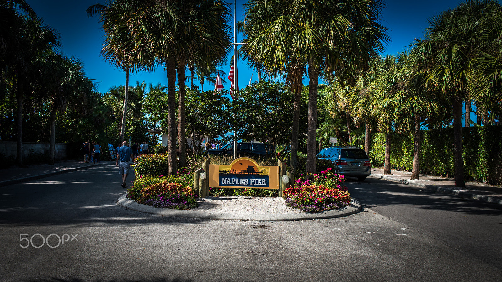 Nikon D750 + Nikon AF-S Nikkor 28mm F1.8G sample photo. Plage de naples photography