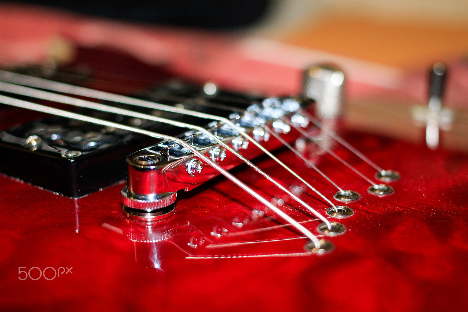 Canon EOS 650D (EOS Rebel T4i / EOS Kiss X6i) + Canon EF 40mm F2.8 STM sample photo. Guitar bridge photography
