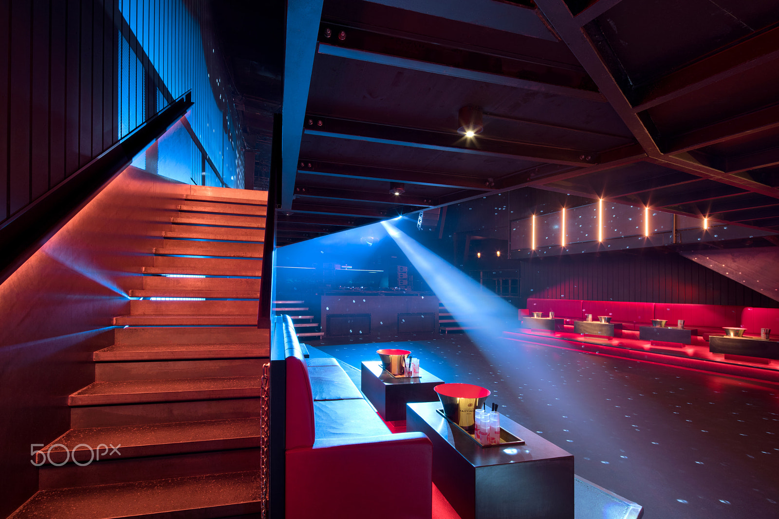 Canon TS-E 17mm F4L Tilt-Shift sample photo. D!club interior photography