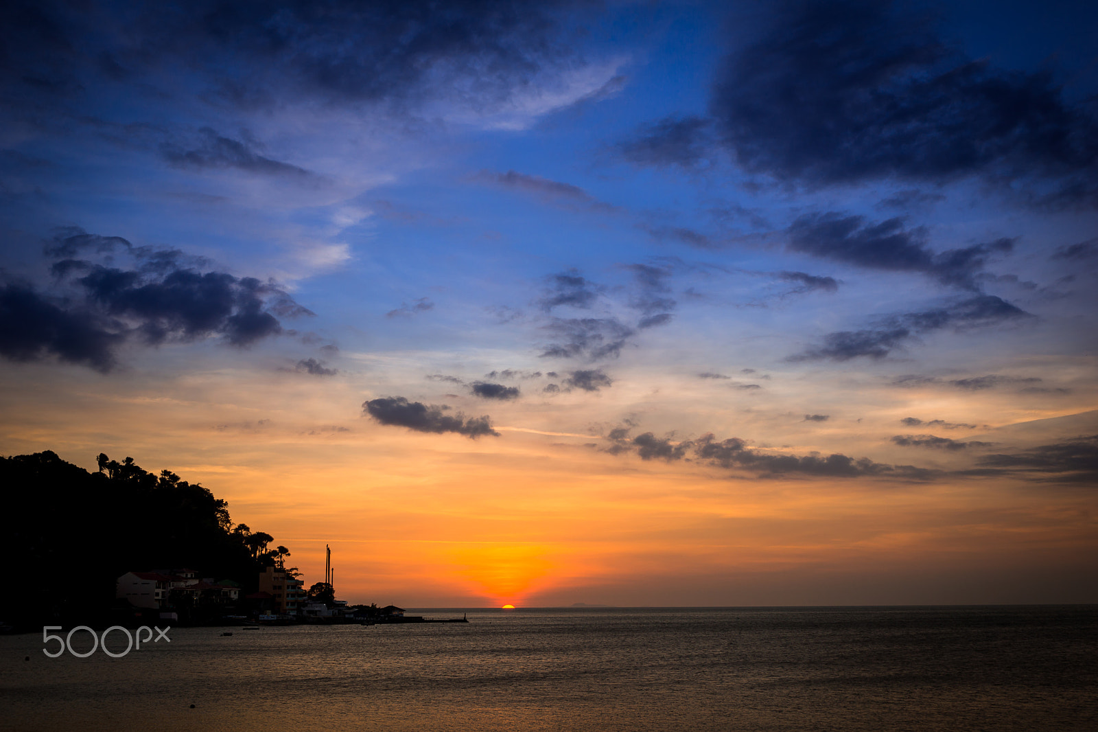 Sony Alpha NEX-7 + Sony E 30mm F3.5 Macro sample photo. Sunset in mabini... photography