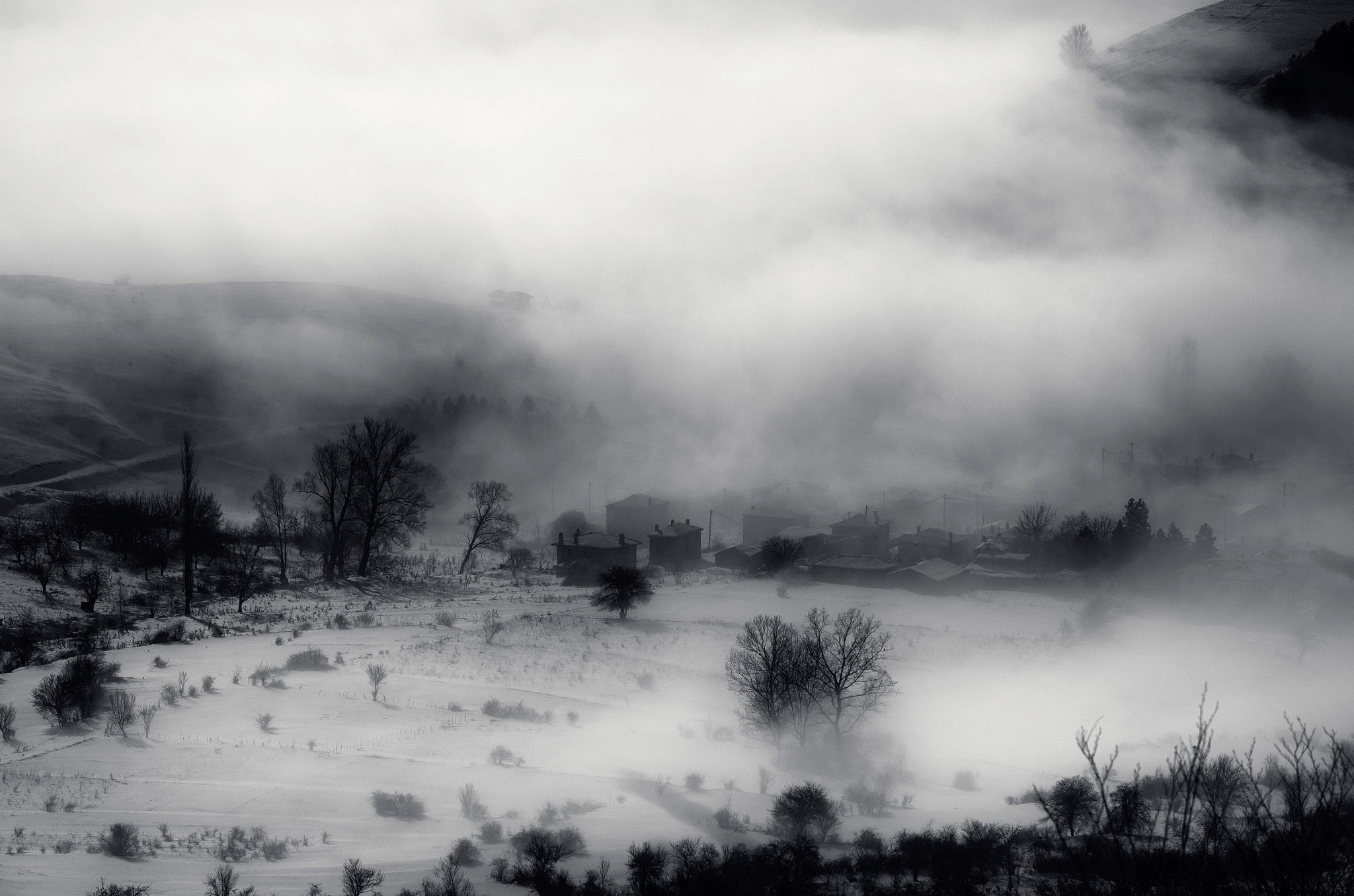 Sigma 50-150mm F2.8 EX APO DC OS HSM sample photo. Foggy siege photography