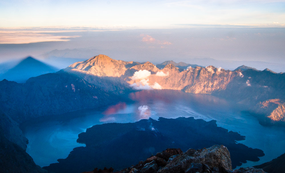 Olympus OM-D E-M5 + Olympus Zuiko Digital 14-54mm F2.8-3.5 II sample photo. Rinjani's shaddow photography