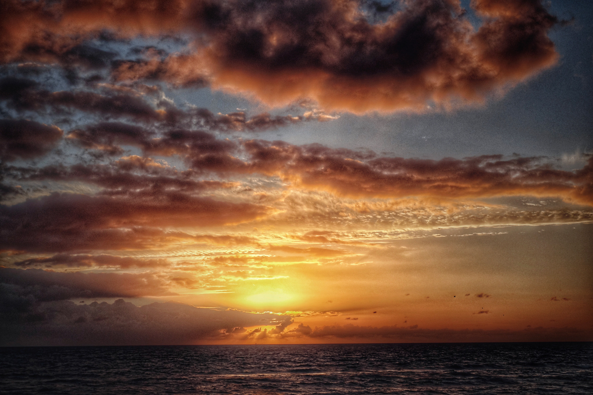 Sony 28-100mm F1.8-4.9 sample photo. Ocean sunrise photography