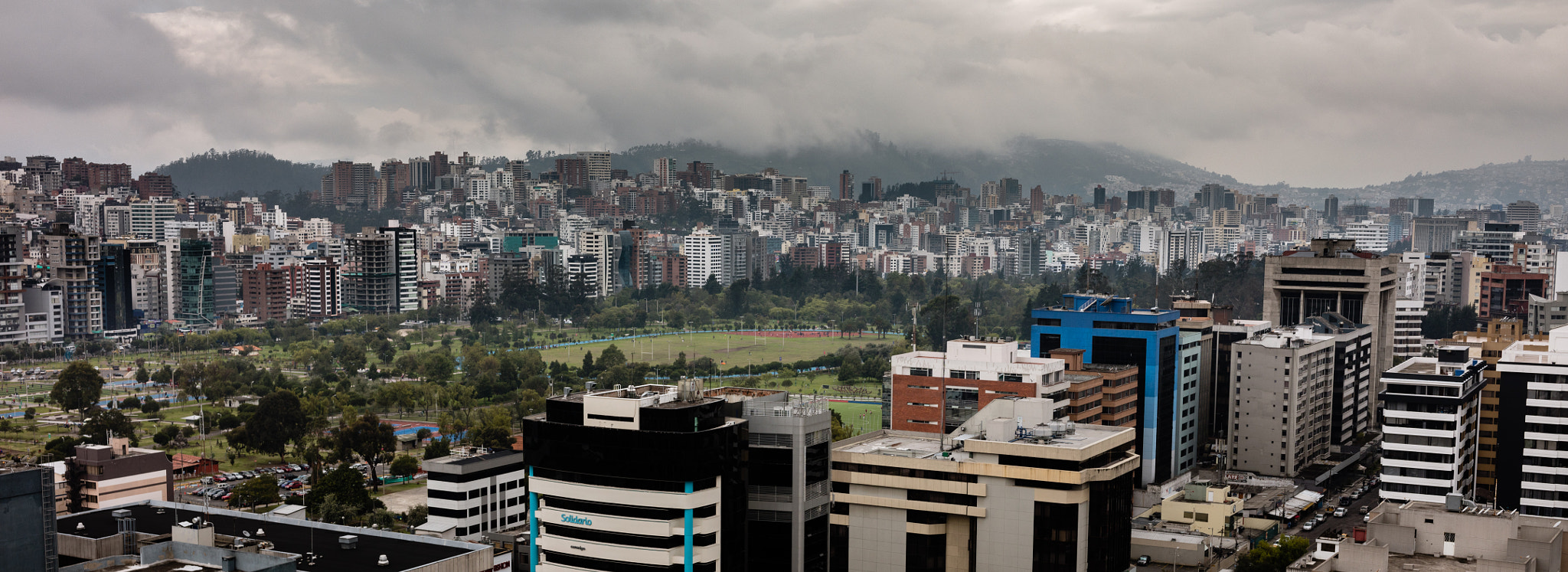 Canon EF 40mm F2.8 STM sample photo. Quito 2 photography
