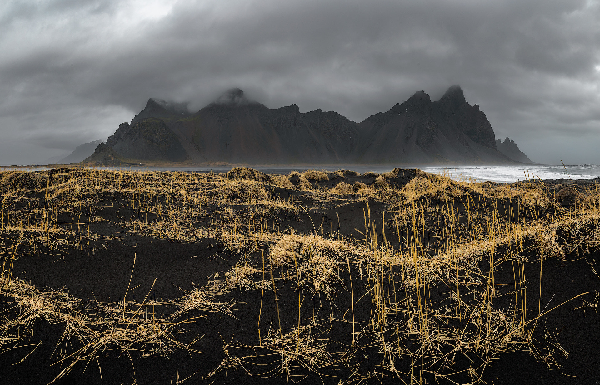 ZEISS Otus 28mm F1.4 sample photo. Vestrahorn photography