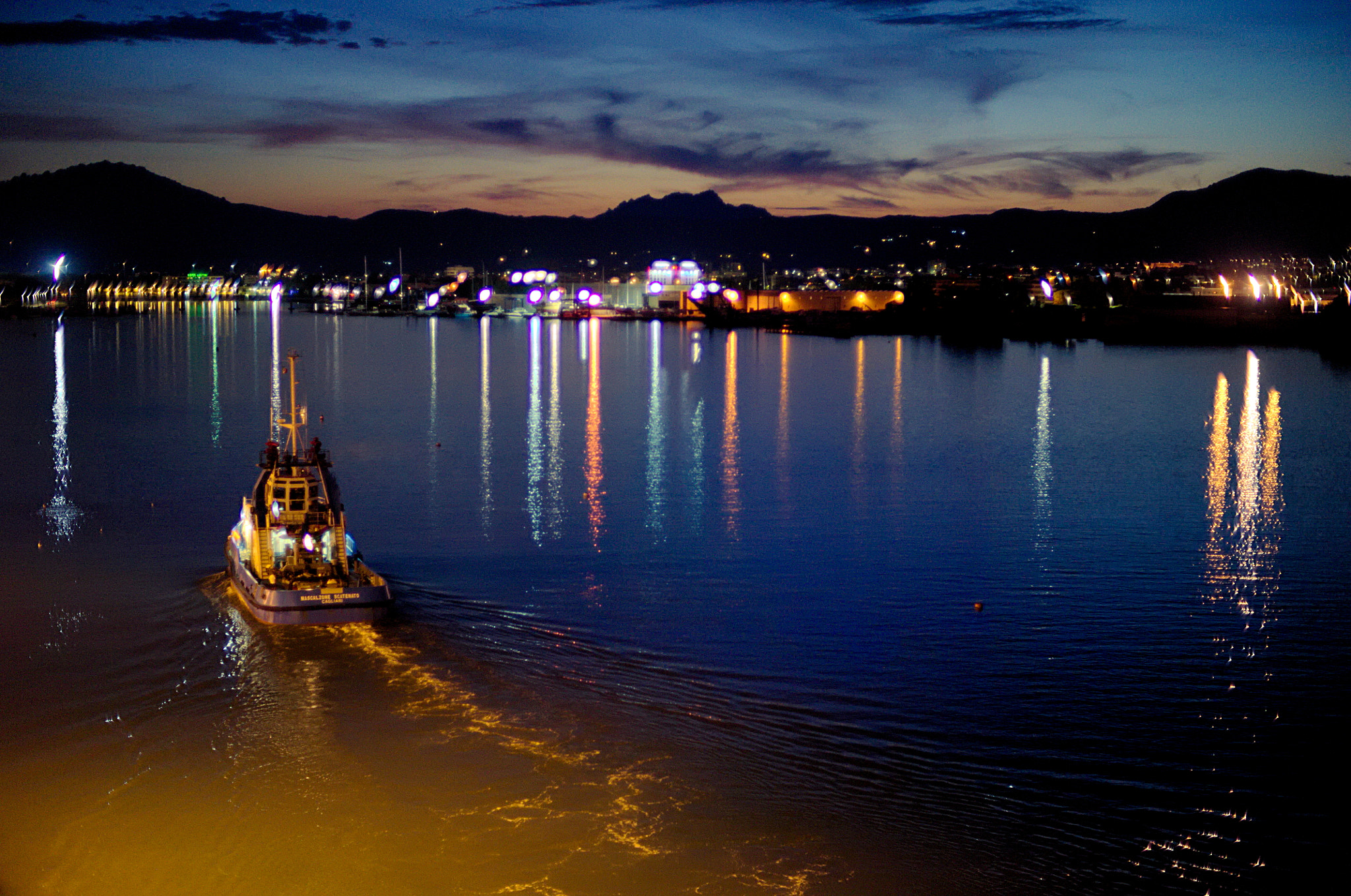 Nikon D700 sample photo. Tugboat in the night photography