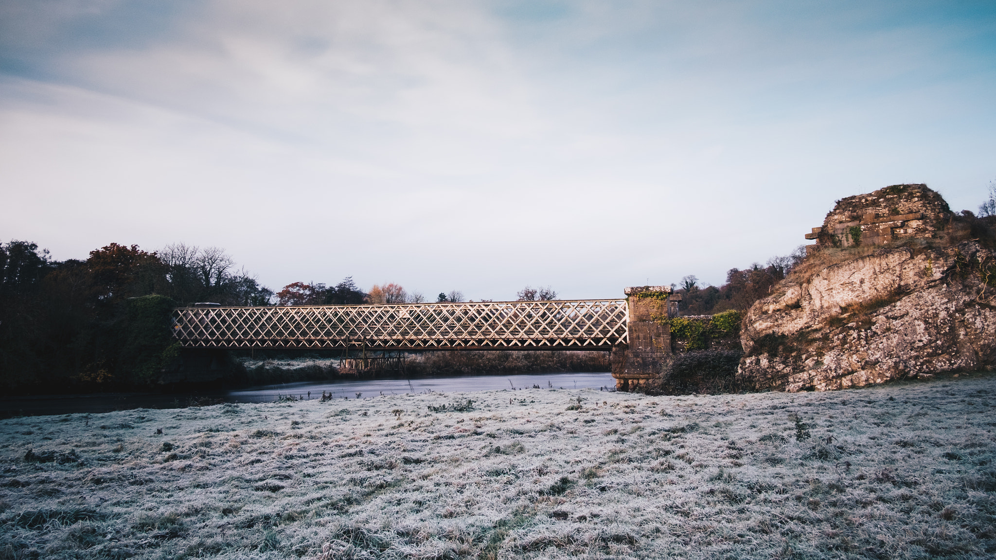 Fujifilm X-T1 + Fujifilm XF 18mm F2 R sample photo. Oldbridge boyne river photography