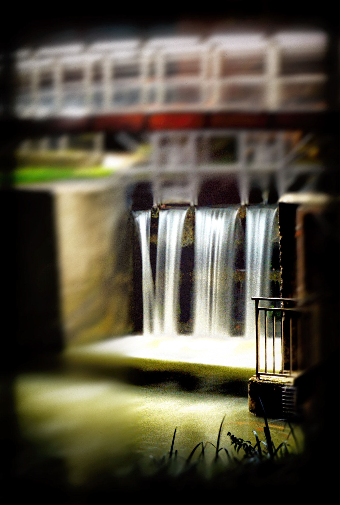 Panasonic Lumix DMC-G1 sample photo. Water and light photography