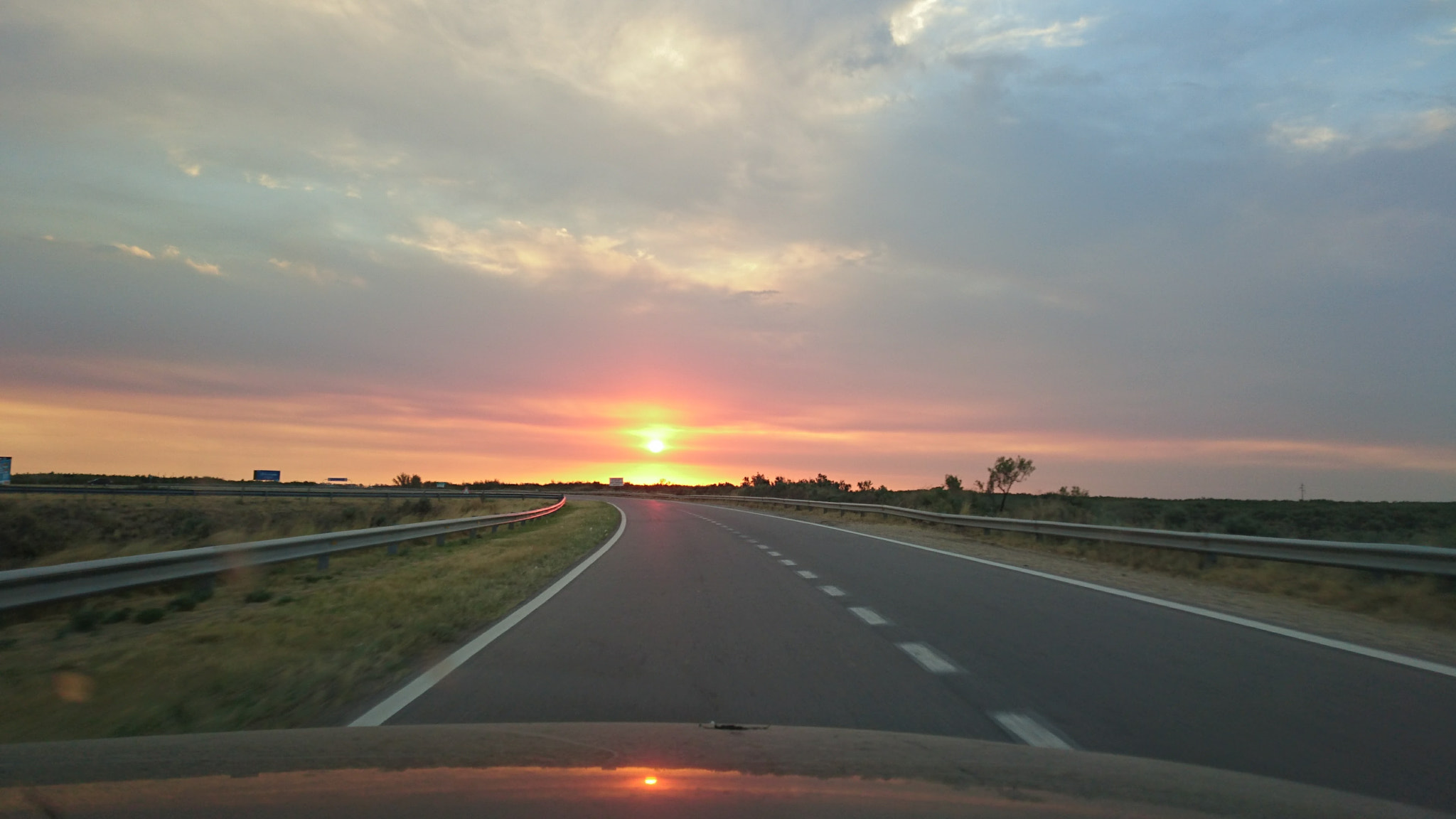 Sony Xperia Z3+ sample photo. On the road photography