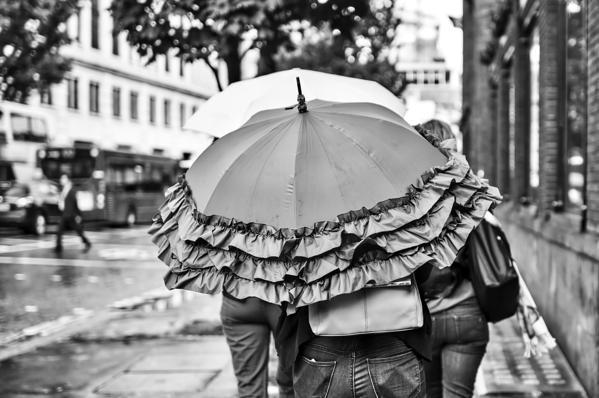 Nikon Df + Nikon AF-S Nikkor 35mm F1.4G sample photo. Umbrella waits for the rain photography