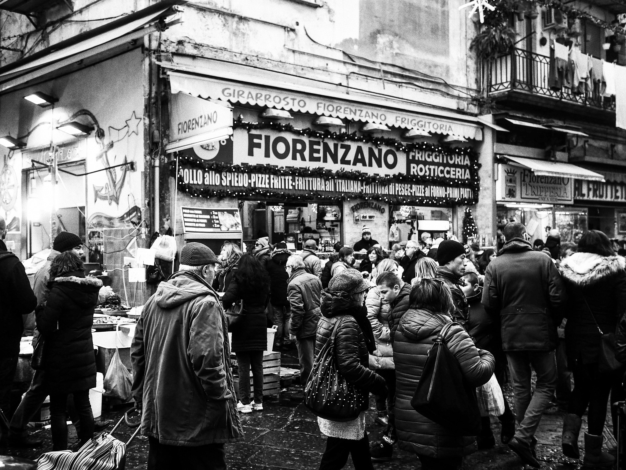 Olympus PEN-F + Olympus M.Zuiko Digital 17mm F1.8 sample photo. Streets of naples #21 photography